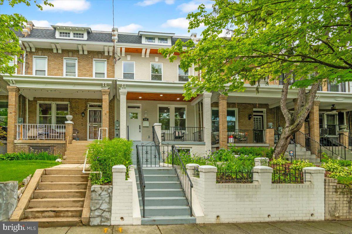 5521 4TH ST NW, WASHINGTON, District Of Columbia 20011, 5 Bedrooms Bedrooms, ,3 BathroomsBathrooms,Residential,For sale,5521 4TH ST NW,DCDC2201698 MLS # DCDC2201698