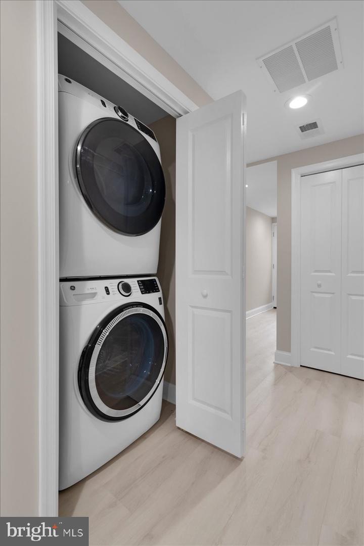 5521 4TH ST NW, WASHINGTON, District Of Columbia 20011, 5 Bedrooms Bedrooms, ,3 BathroomsBathrooms,Residential,For sale,5521 4TH ST NW,DCDC2201698 MLS # DCDC2201698