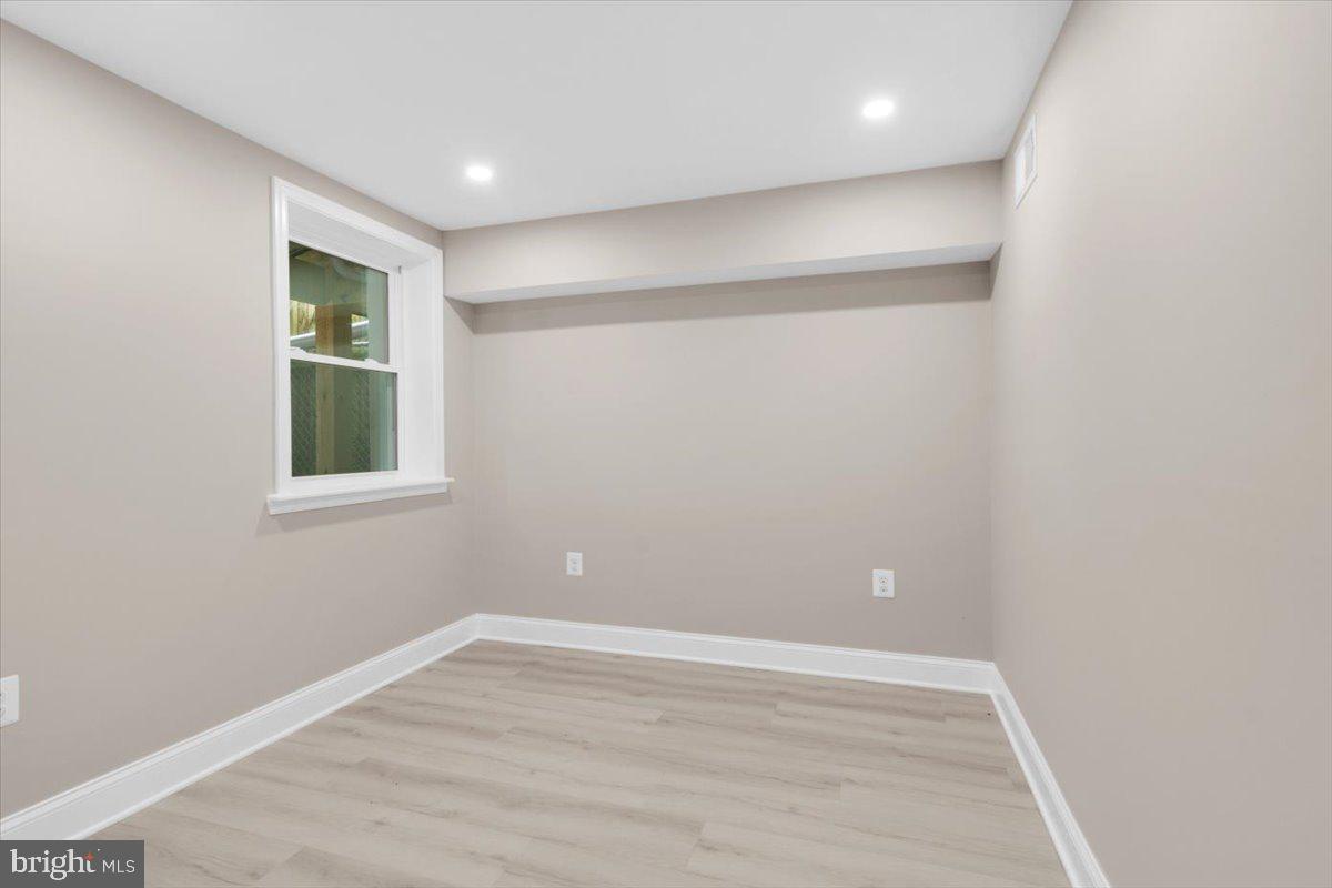5521 4TH ST NW, WASHINGTON, District Of Columbia 20011, 5 Bedrooms Bedrooms, ,3 BathroomsBathrooms,Residential,For sale,5521 4TH ST NW,DCDC2201698 MLS # DCDC2201698