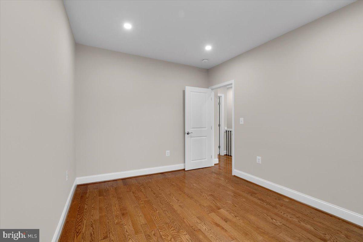 5521 4TH ST NW, WASHINGTON, District Of Columbia 20011, 5 Bedrooms Bedrooms, ,3 BathroomsBathrooms,Residential,For sale,5521 4TH ST NW,DCDC2201698 MLS # DCDC2201698