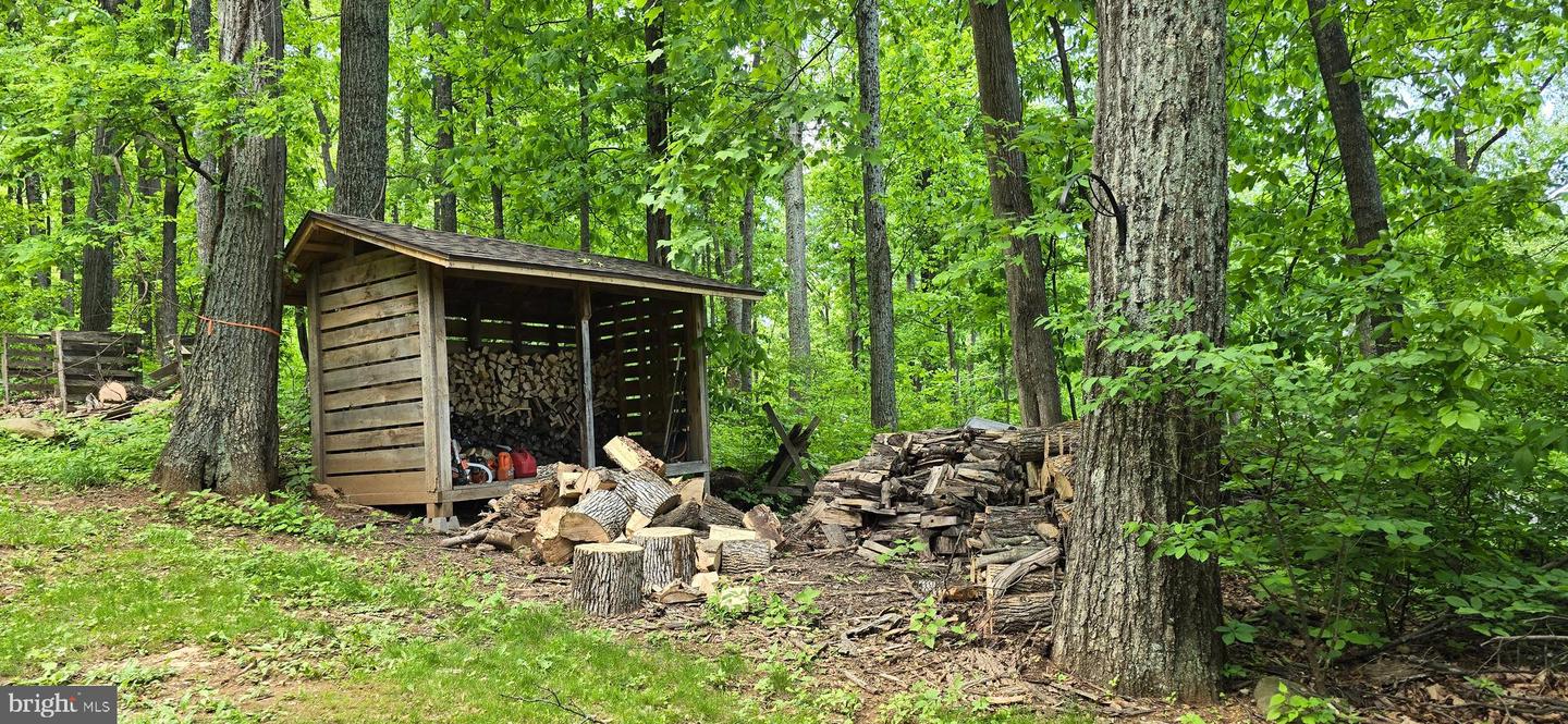 63 HICKORY NUT RD, LINDEN, Virginia 22642, 3 Bedrooms Bedrooms, ,3 BathroomsBathrooms,Residential,For sale,63 HICKORY NUT RD,VAWR2011222 MLS # VAWR2011222