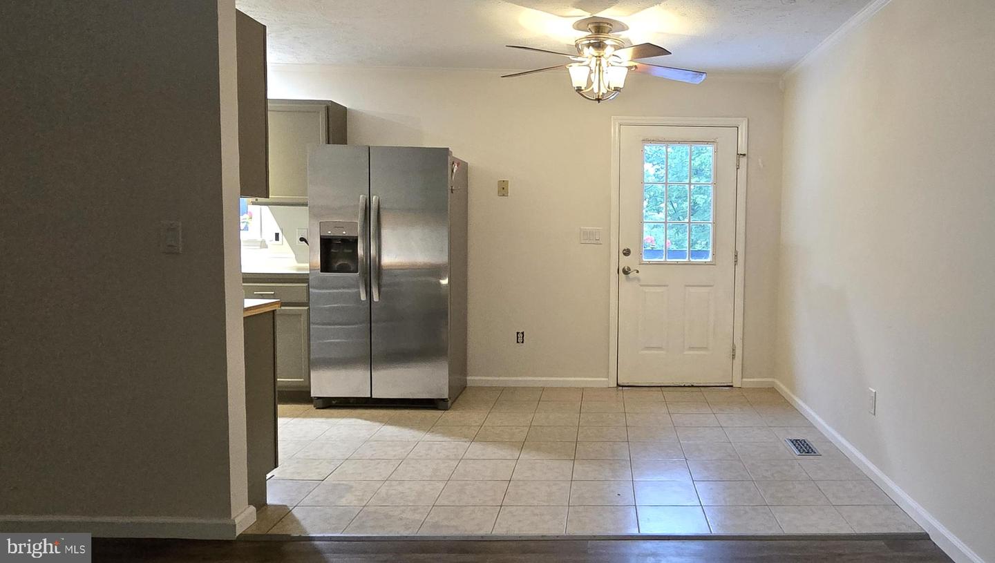 63 HICKORY NUT RD, LINDEN, Virginia 22642, 3 Bedrooms Bedrooms, ,3 BathroomsBathrooms,Residential,For sale,63 HICKORY NUT RD,VAWR2011222 MLS # VAWR2011222