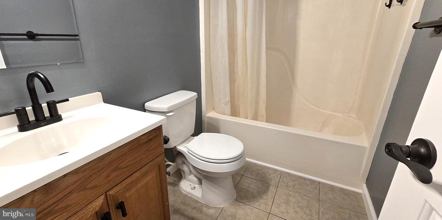 63 HICKORY NUT RD, LINDEN, Virginia 22642, 3 Bedrooms Bedrooms, ,3 BathroomsBathrooms,Residential,For sale,63 HICKORY NUT RD,VAWR2011222 MLS # VAWR2011222
