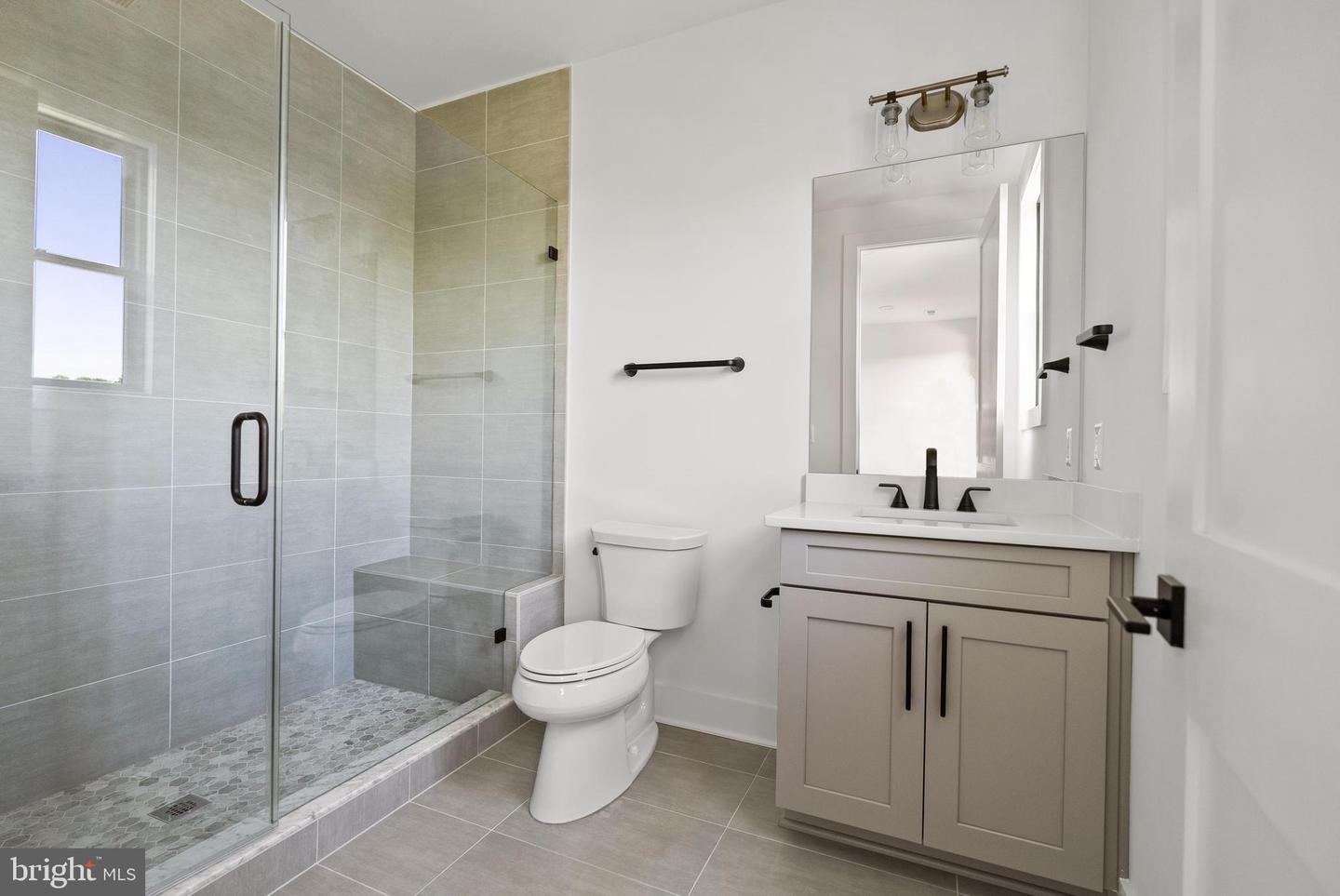 935 DEAD RUN DR, MCLEAN, Virginia 22101, 6 Bedrooms Bedrooms, ,6 BathroomsBathrooms,Residential,For sale,935 DEAD RUN DR,VAFX2242282 MLS # VAFX2242282