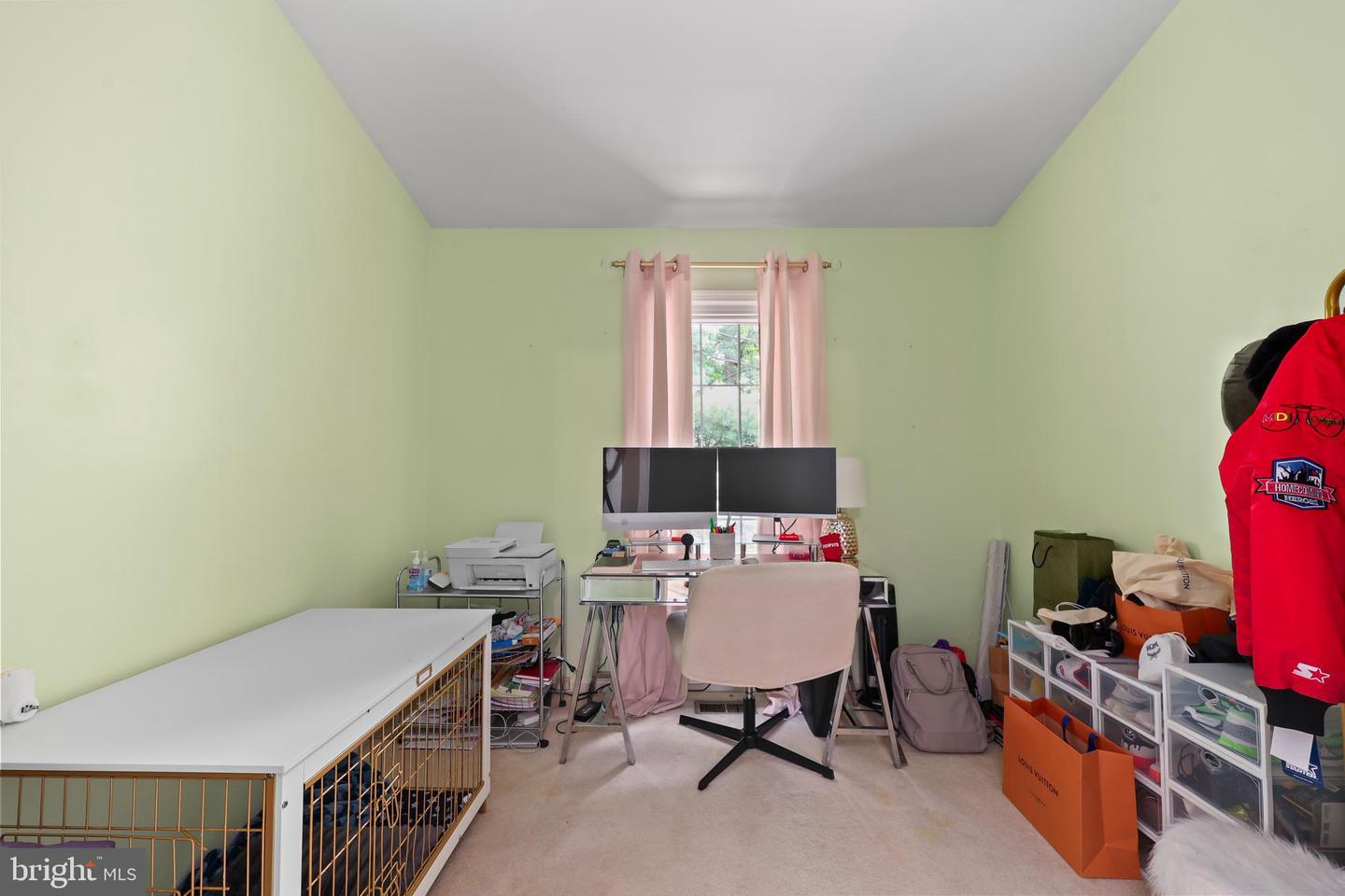 12220 APPLE ORCHARD CT, FAIRFAX, Virginia 22033, 3 Bedrooms Bedrooms, ,2 BathroomsBathrooms,Residential,For sale,12220 APPLE ORCHARD CT,VAFX2242294 MLS # VAFX2242294