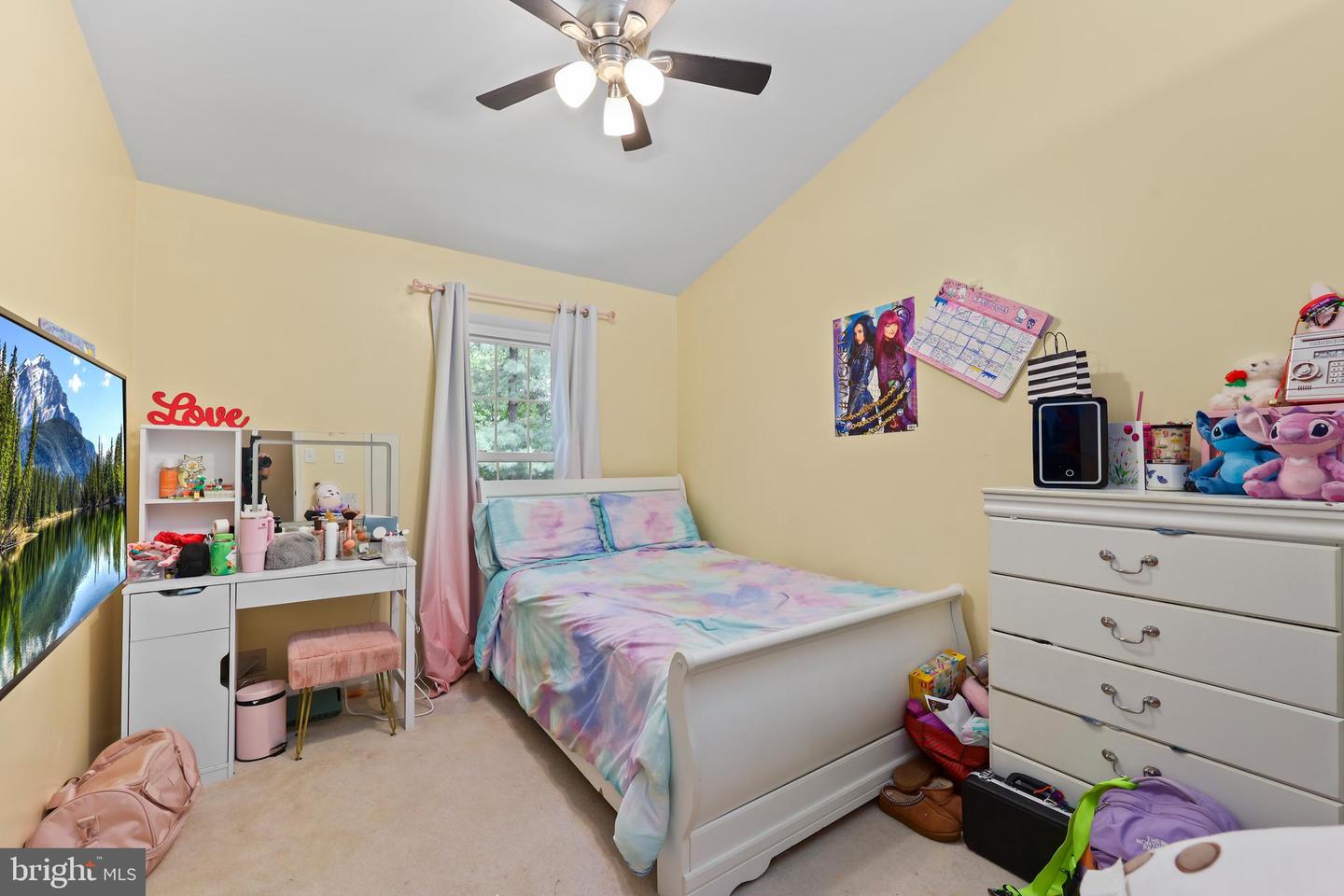 12220 APPLE ORCHARD CT, FAIRFAX, Virginia 22033, 3 Bedrooms Bedrooms, ,2 BathroomsBathrooms,Residential,For sale,12220 APPLE ORCHARD CT,VAFX2242294 MLS # VAFX2242294
