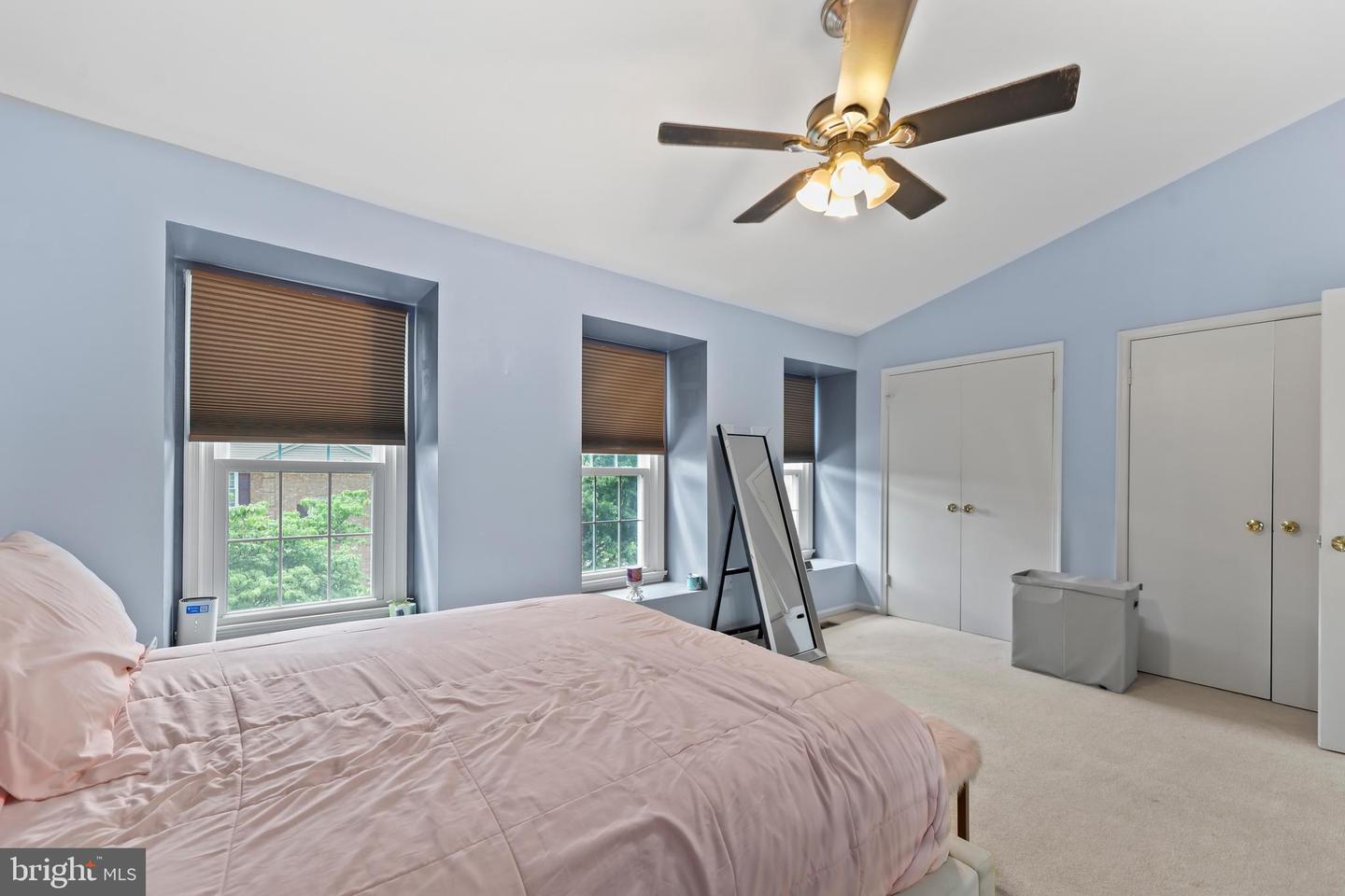 12220 APPLE ORCHARD CT, FAIRFAX, Virginia 22033, 3 Bedrooms Bedrooms, ,2 BathroomsBathrooms,Residential,For sale,12220 APPLE ORCHARD CT,VAFX2242294 MLS # VAFX2242294