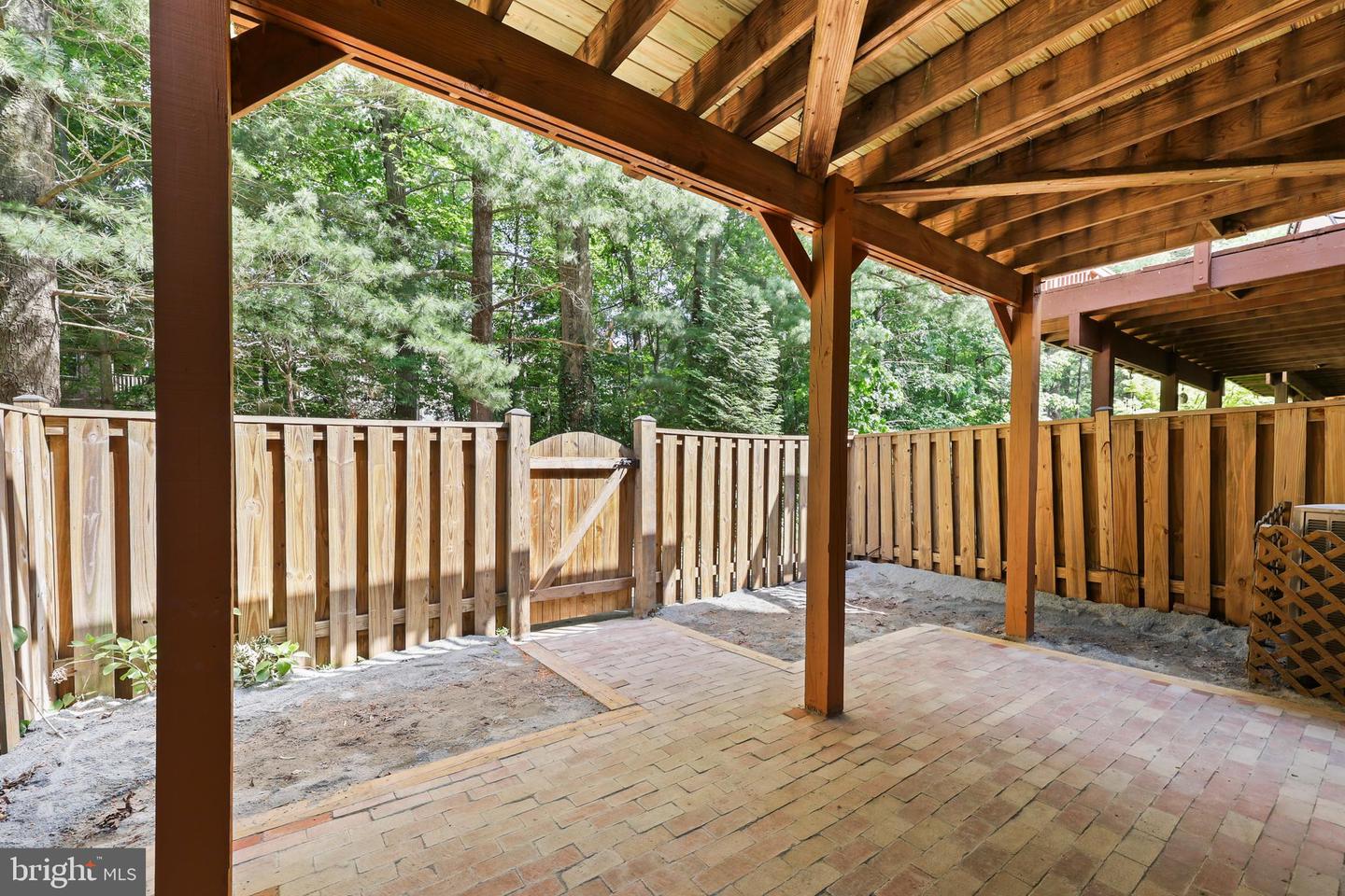 12220 APPLE ORCHARD CT, FAIRFAX, Virginia 22033, 3 Bedrooms Bedrooms, ,2 BathroomsBathrooms,Residential,For sale,12220 APPLE ORCHARD CT,VAFX2242294 MLS # VAFX2242294