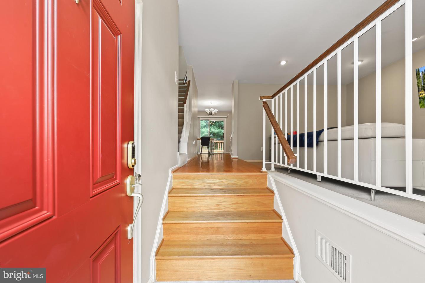 12220 APPLE ORCHARD CT, FAIRFAX, Virginia 22033, 3 Bedrooms Bedrooms, ,2 BathroomsBathrooms,Residential,For sale,12220 APPLE ORCHARD CT,VAFX2242294 MLS # VAFX2242294