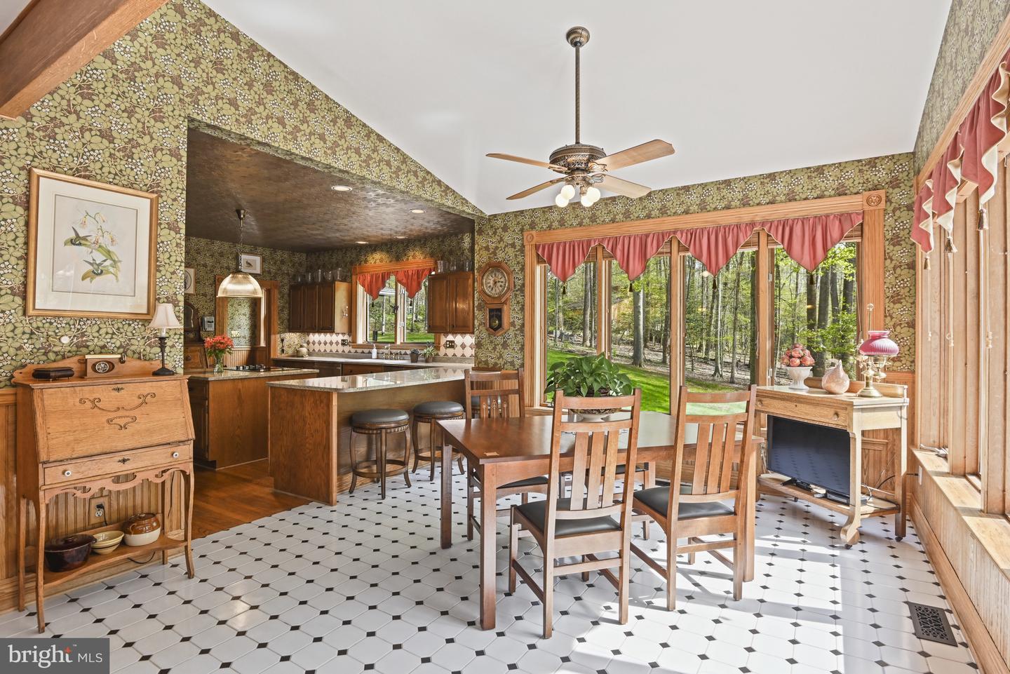 204 RIVER PARK DR, GREAT FALLS, Virginia 22066, 5 Bedrooms Bedrooms, ,4 BathroomsBathrooms,Residential,For sale,204 RIVER PARK DR,VAFX2242324 MLS # VAFX2242324