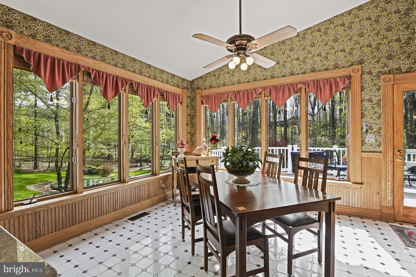 204 RIVER PARK DR, GREAT FALLS, Virginia 22066, 5 Bedrooms Bedrooms, ,4 BathroomsBathrooms,Residential,For sale,204 RIVER PARK DR,VAFX2242324 MLS # VAFX2242324