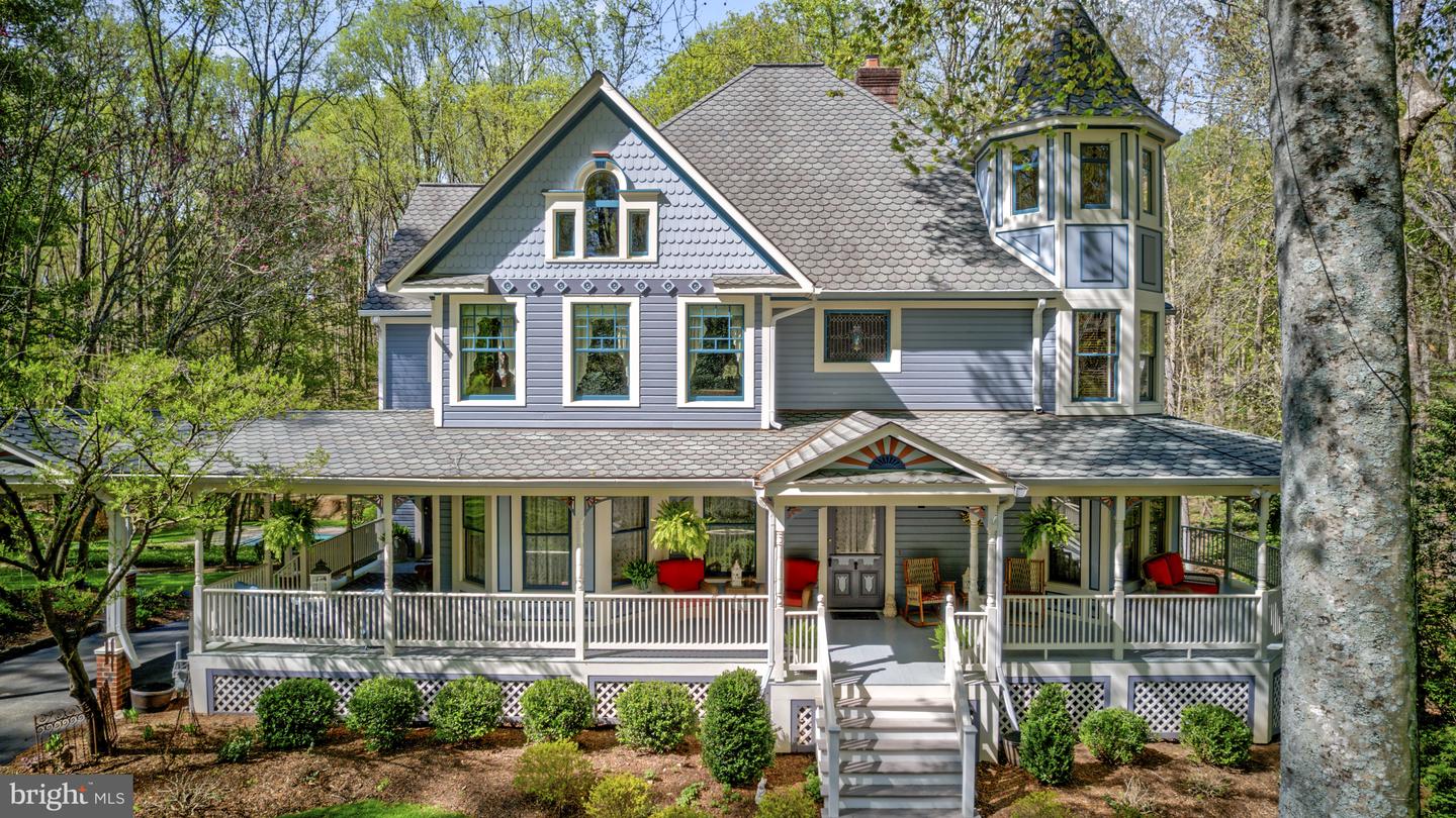 204 RIVER PARK DR, GREAT FALLS, Virginia 22066, 5 Bedrooms Bedrooms, ,4 BathroomsBathrooms,Residential,For sale,204 RIVER PARK DR,VAFX2242324 MLS # VAFX2242324