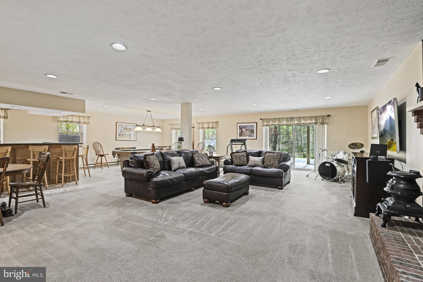 204 RIVER PARK DR, GREAT FALLS, Virginia 22066, 5 Bedrooms Bedrooms, ,4 BathroomsBathrooms,Residential,For sale,204 RIVER PARK DR,VAFX2242324 MLS # VAFX2242324