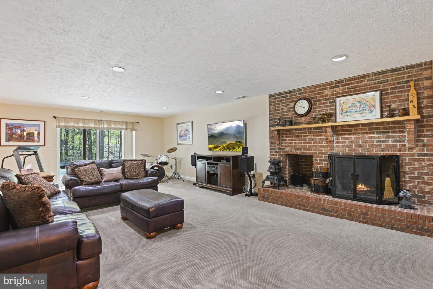 204 RIVER PARK DR, GREAT FALLS, Virginia 22066, 5 Bedrooms Bedrooms, ,4 BathroomsBathrooms,Residential,For sale,204 RIVER PARK DR,VAFX2242324 MLS # VAFX2242324