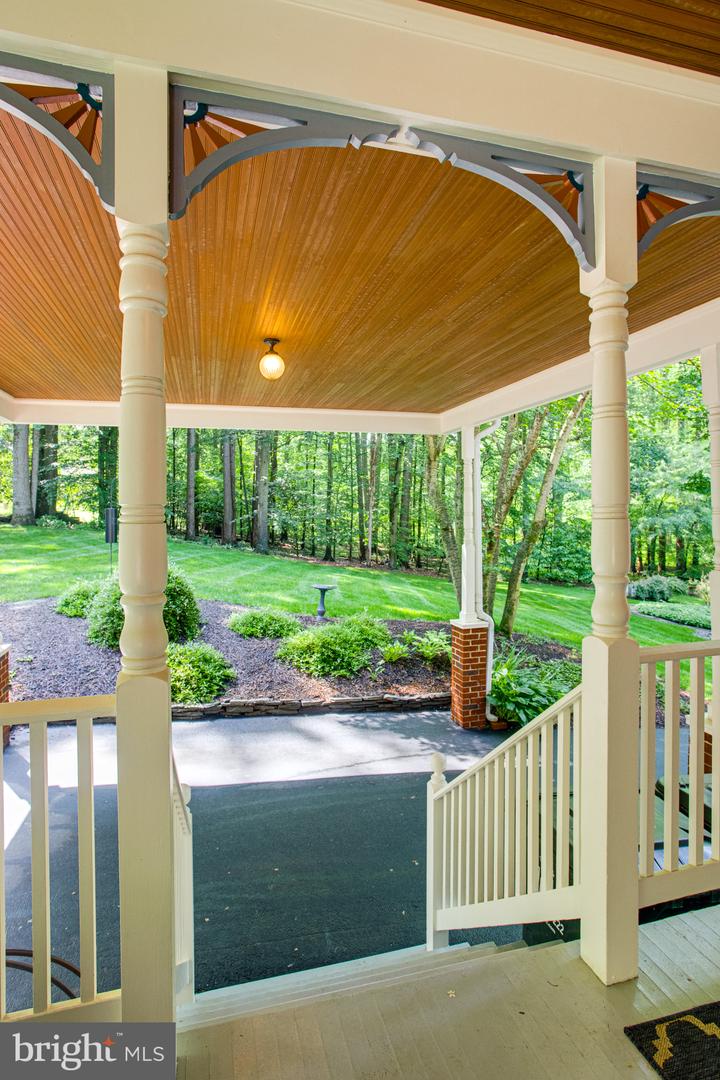 204 RIVER PARK DR, GREAT FALLS, Virginia 22066, 5 Bedrooms Bedrooms, ,4 BathroomsBathrooms,Residential,For sale,204 RIVER PARK DR,VAFX2242324 MLS # VAFX2242324