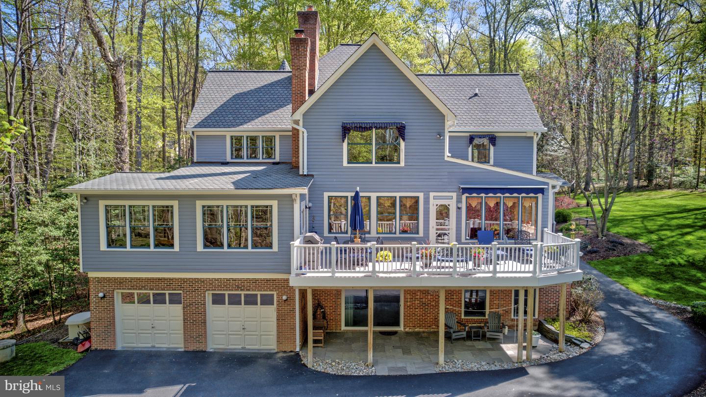 204 RIVER PARK DR, GREAT FALLS, Virginia 22066, 5 Bedrooms Bedrooms, ,4 BathroomsBathrooms,Residential,For sale,204 RIVER PARK DR,VAFX2242324 MLS # VAFX2242324