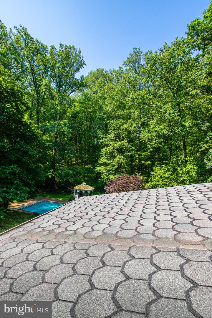 204 RIVER PARK DR, GREAT FALLS, Virginia 22066, 5 Bedrooms Bedrooms, ,4 BathroomsBathrooms,Residential,For sale,204 RIVER PARK DR,VAFX2242324 MLS # VAFX2242324