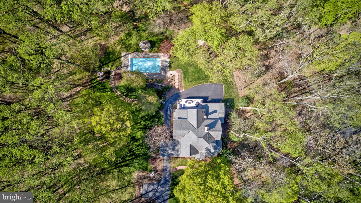 204 RIVER PARK DR, GREAT FALLS, Virginia 22066, 5 Bedrooms Bedrooms, ,4 BathroomsBathrooms,Residential,For sale,204 RIVER PARK DR,VAFX2242324 MLS # VAFX2242324