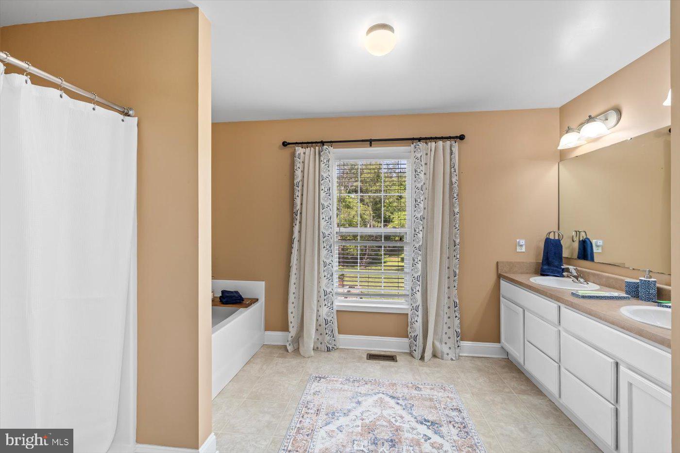 211 BOXLEY LN, ORANGE, Virginia 22960, 4 Bedrooms Bedrooms, ,3 BathroomsBathrooms,Residential,For sale,211 BOXLEY LN,VAOR2009732 MLS # VAOR2009732