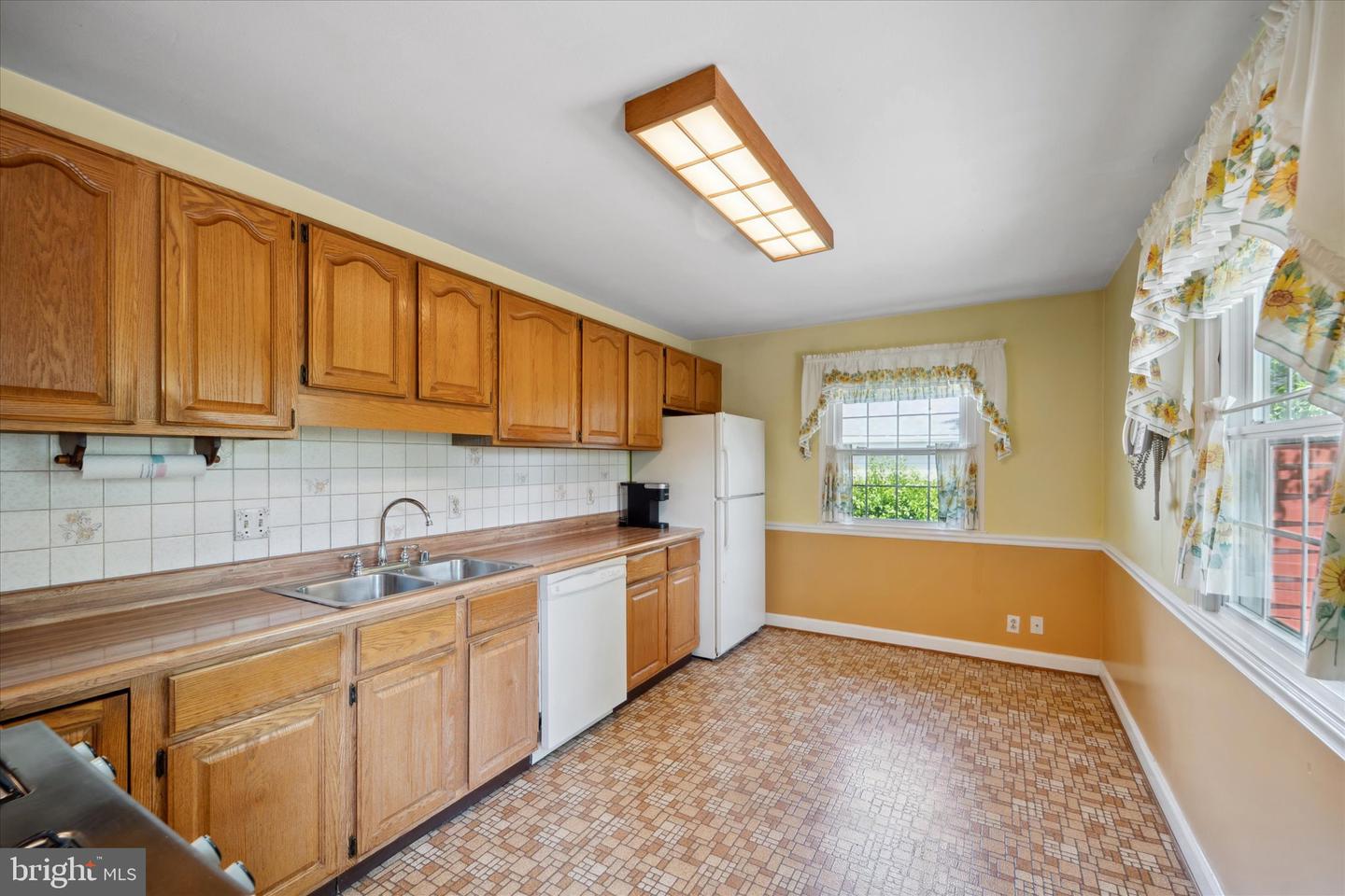 210 W BEECH RD, STERLING, Virginia 20164, 3 Bedrooms Bedrooms, ,2 BathroomsBathrooms,Residential,For sale,210 W BEECH RD,VALO2097416 MLS # VALO2097416