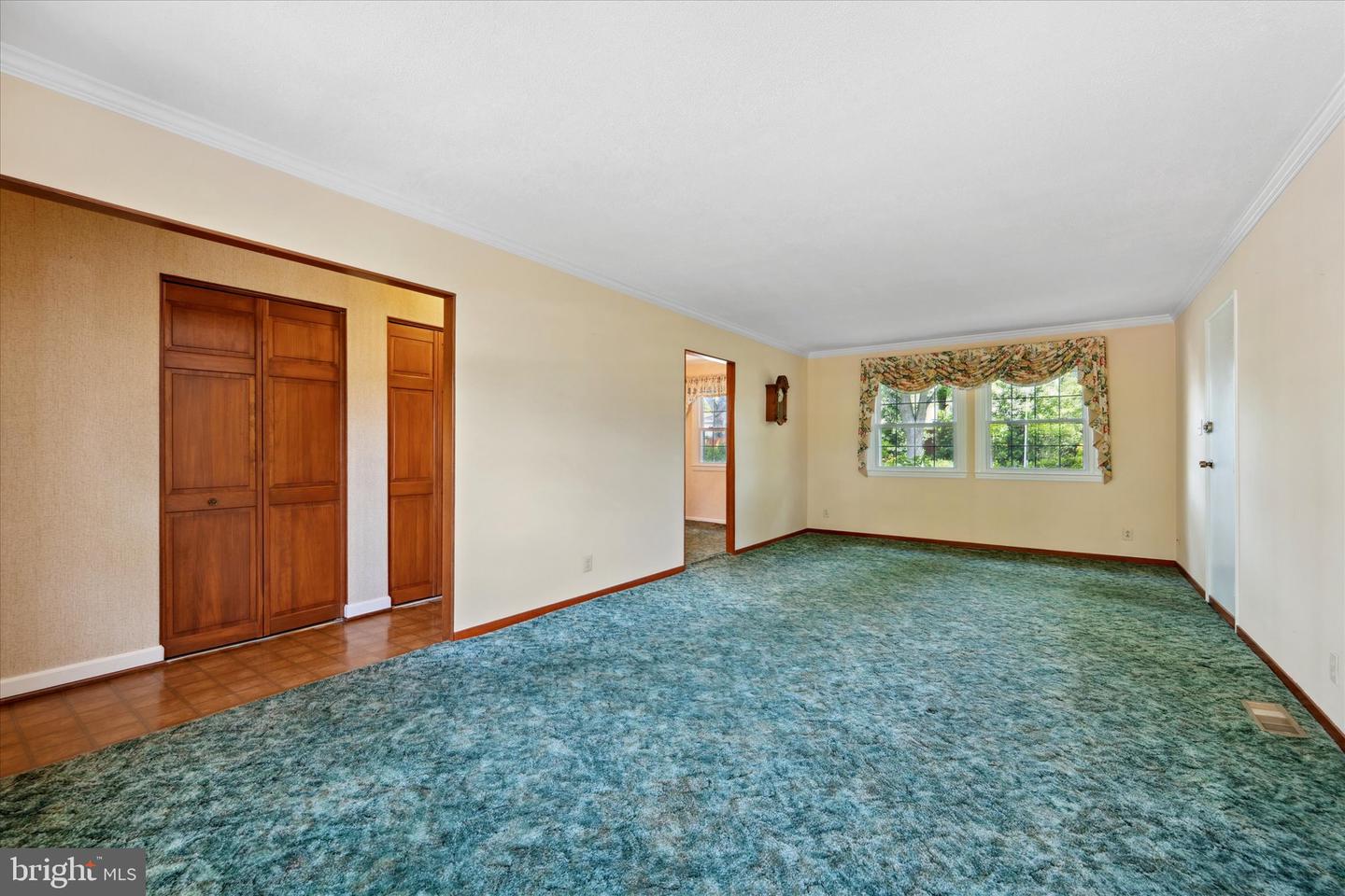 210 W BEECH RD, STERLING, Virginia 20164, 3 Bedrooms Bedrooms, ,2 BathroomsBathrooms,Residential,For sale,210 W BEECH RD,VALO2097416 MLS # VALO2097416