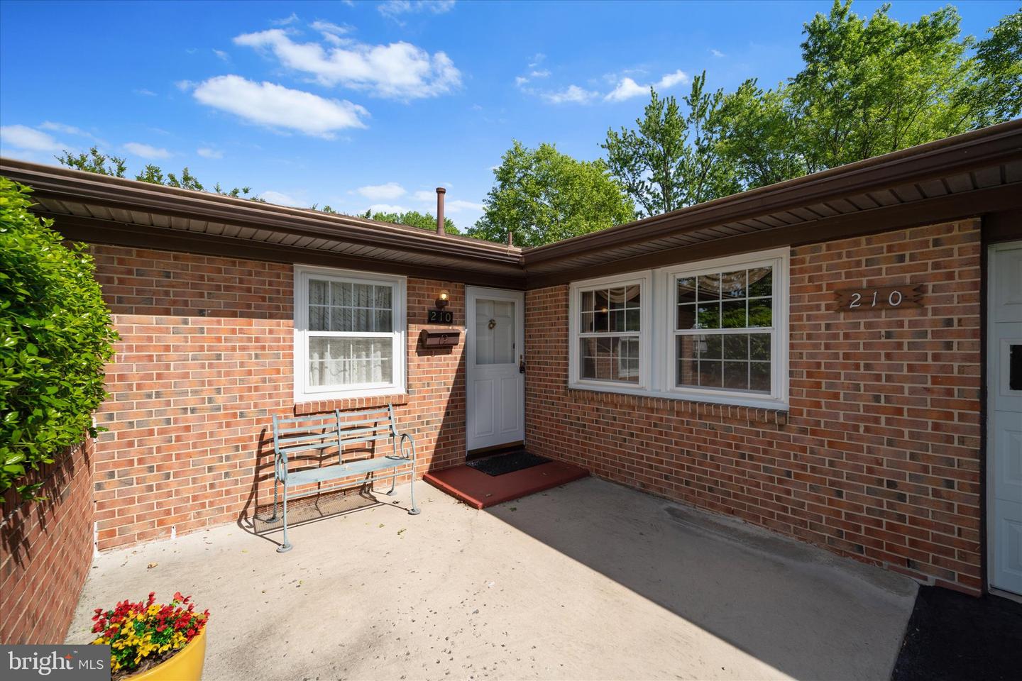 210 W BEECH RD, STERLING, Virginia 20164, 3 Bedrooms Bedrooms, ,2 BathroomsBathrooms,Residential,For sale,210 W BEECH RD,VALO2097416 MLS # VALO2097416