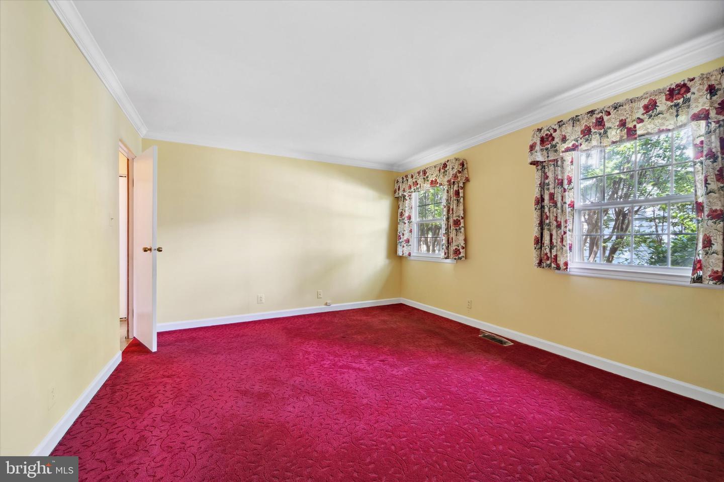 210 W BEECH RD, STERLING, Virginia 20164, 3 Bedrooms Bedrooms, ,2 BathroomsBathrooms,Residential,For sale,210 W BEECH RD,VALO2097416 MLS # VALO2097416