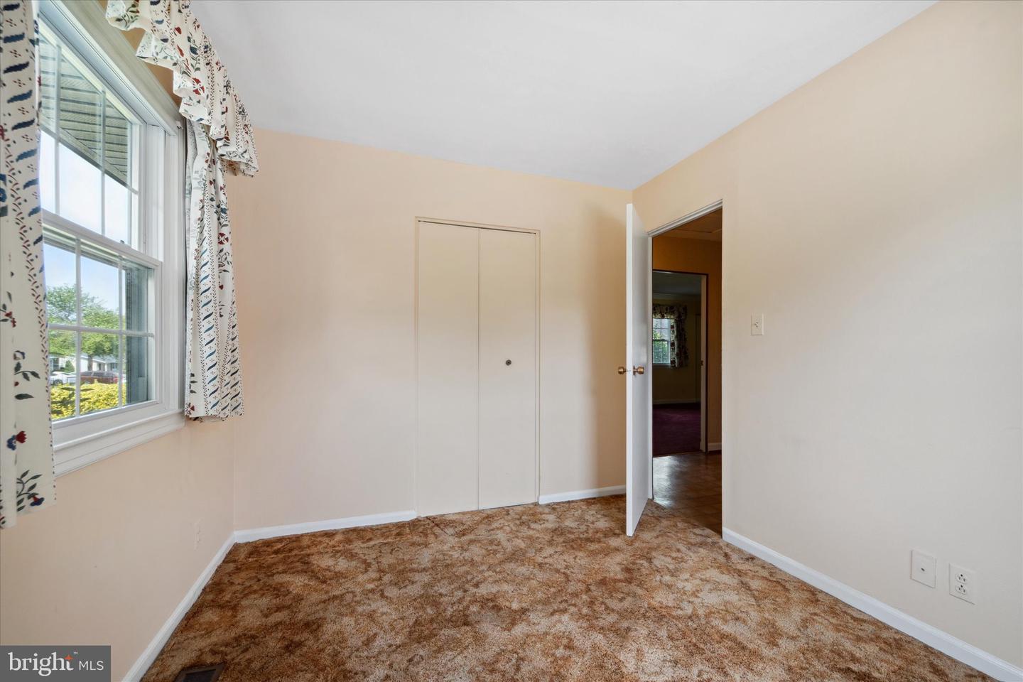 210 W BEECH RD, STERLING, Virginia 20164, 3 Bedrooms Bedrooms, ,2 BathroomsBathrooms,Residential,For sale,210 W BEECH RD,VALO2097416 MLS # VALO2097416