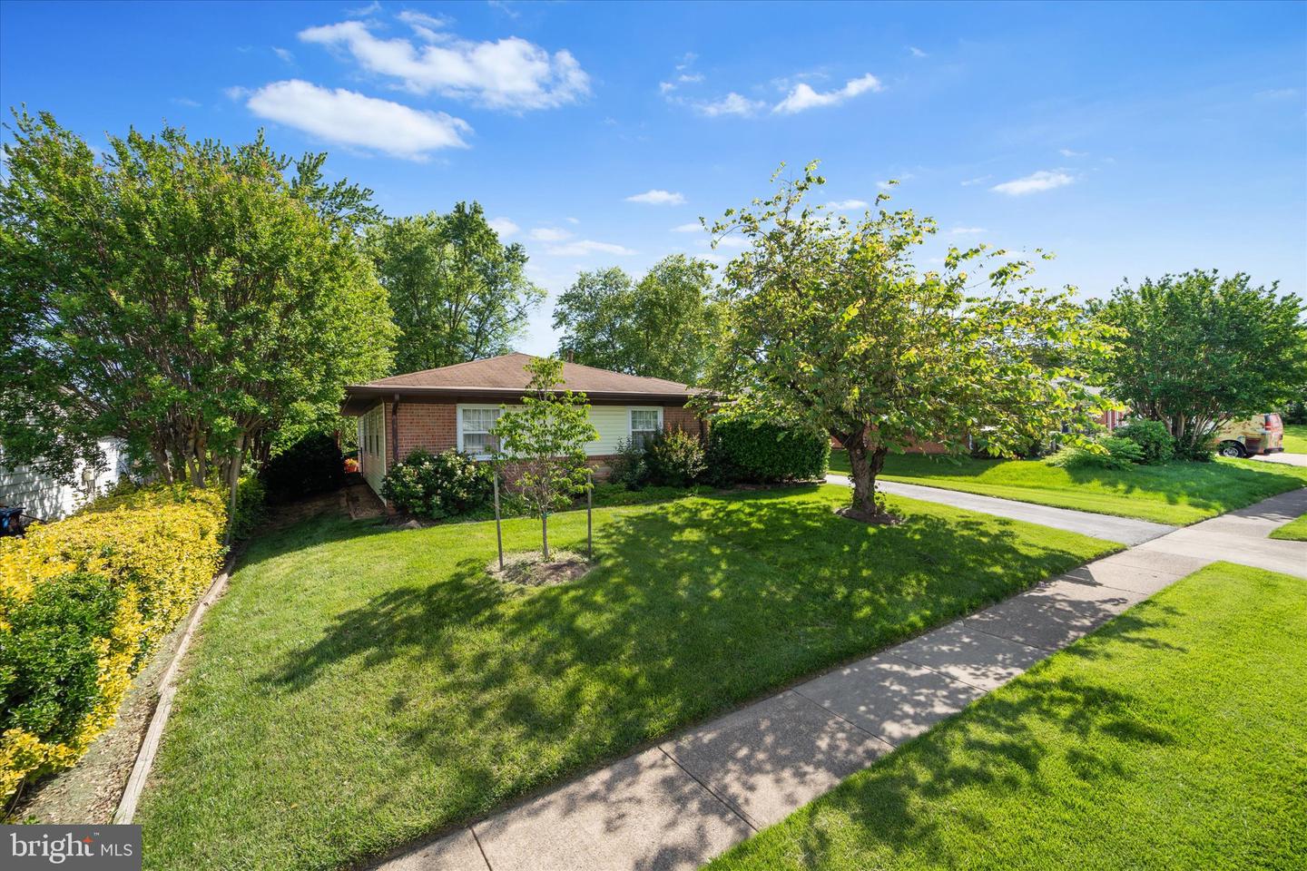 210 W BEECH RD, STERLING, Virginia 20164, 3 Bedrooms Bedrooms, ,2 BathroomsBathrooms,Residential,For sale,210 W BEECH RD,VALO2097416 MLS # VALO2097416