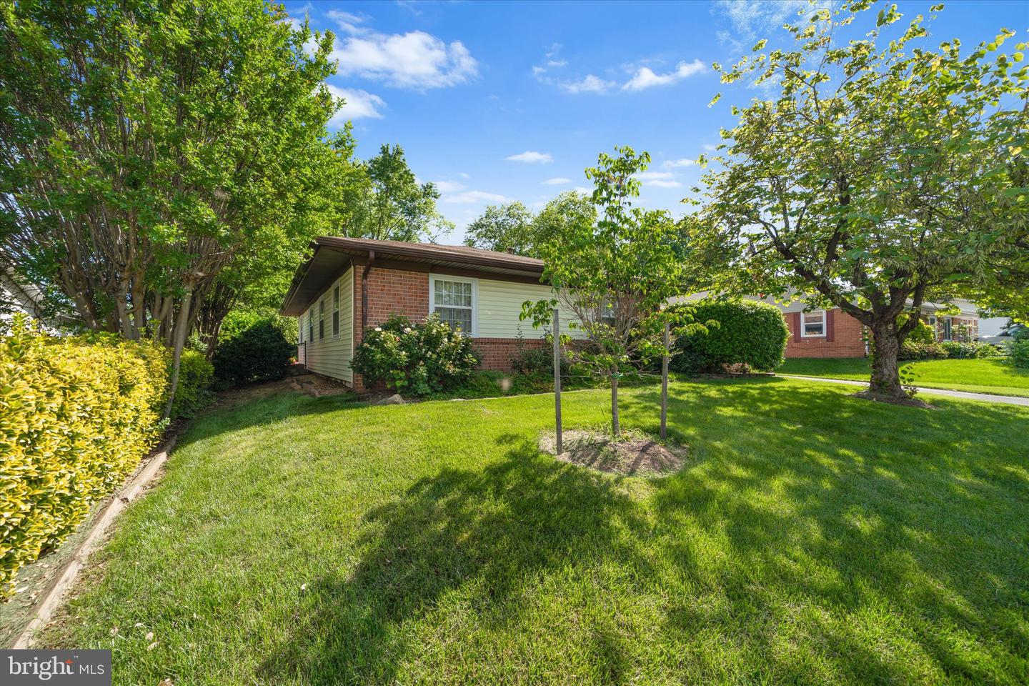 210 W BEECH RD, STERLING, Virginia 20164, 3 Bedrooms Bedrooms, ,2 BathroomsBathrooms,Residential,For sale,210 W BEECH RD,VALO2097416 MLS # VALO2097416