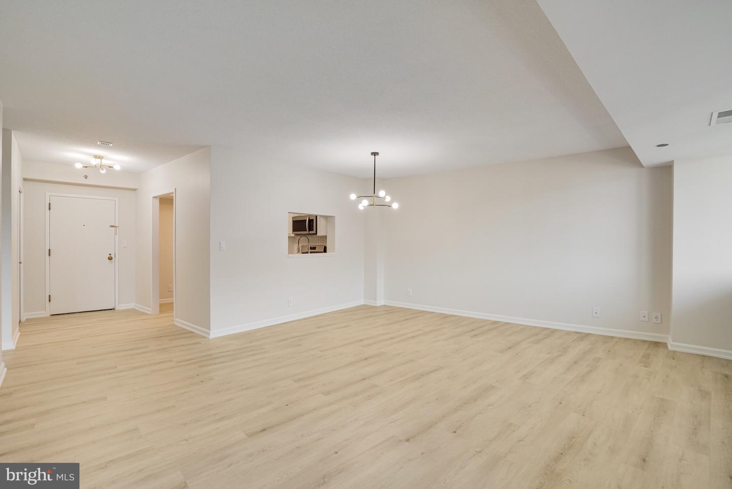 1805 CRYSTAL DR #1016S, ARLINGTON, Virginia 22202, 1 Bedroom Bedrooms, ,1 BathroomBathrooms,Residential,For sale,1805 CRYSTAL DR #1016S,VAAR2057994 MLS # VAAR2057994