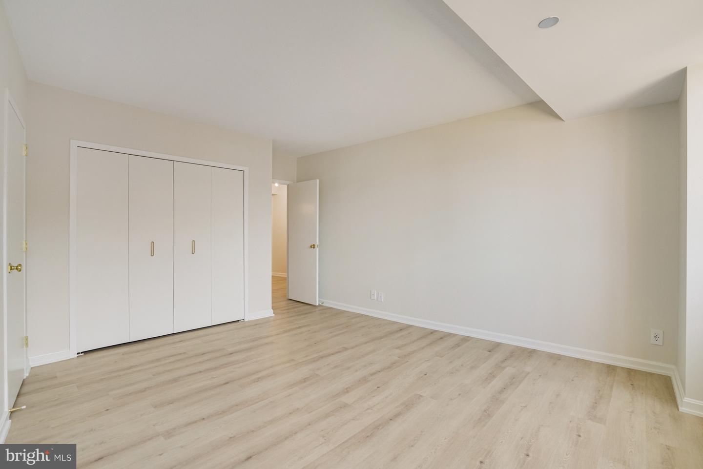 1805 CRYSTAL DR #1016S, ARLINGTON, Virginia 22202, 1 Bedroom Bedrooms, ,1 BathroomBathrooms,Residential,For sale,1805 CRYSTAL DR #1016S,VAAR2057994 MLS # VAAR2057994