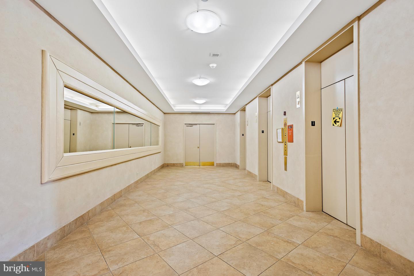1805 CRYSTAL DR #1016S, ARLINGTON, Virginia 22202, 1 Bedroom Bedrooms, ,1 BathroomBathrooms,Residential,For sale,1805 CRYSTAL DR #1016S,VAAR2057994 MLS # VAAR2057994