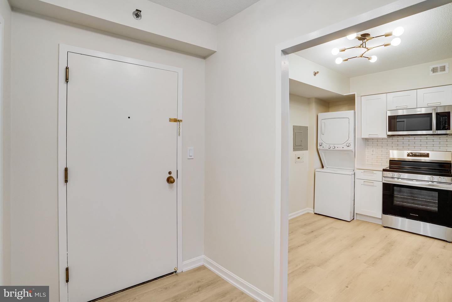 1805 CRYSTAL DR #1016S, ARLINGTON, Virginia 22202, 1 Bedroom Bedrooms, ,1 BathroomBathrooms,Residential,For sale,1805 CRYSTAL DR #1016S,VAAR2057994 MLS # VAAR2057994