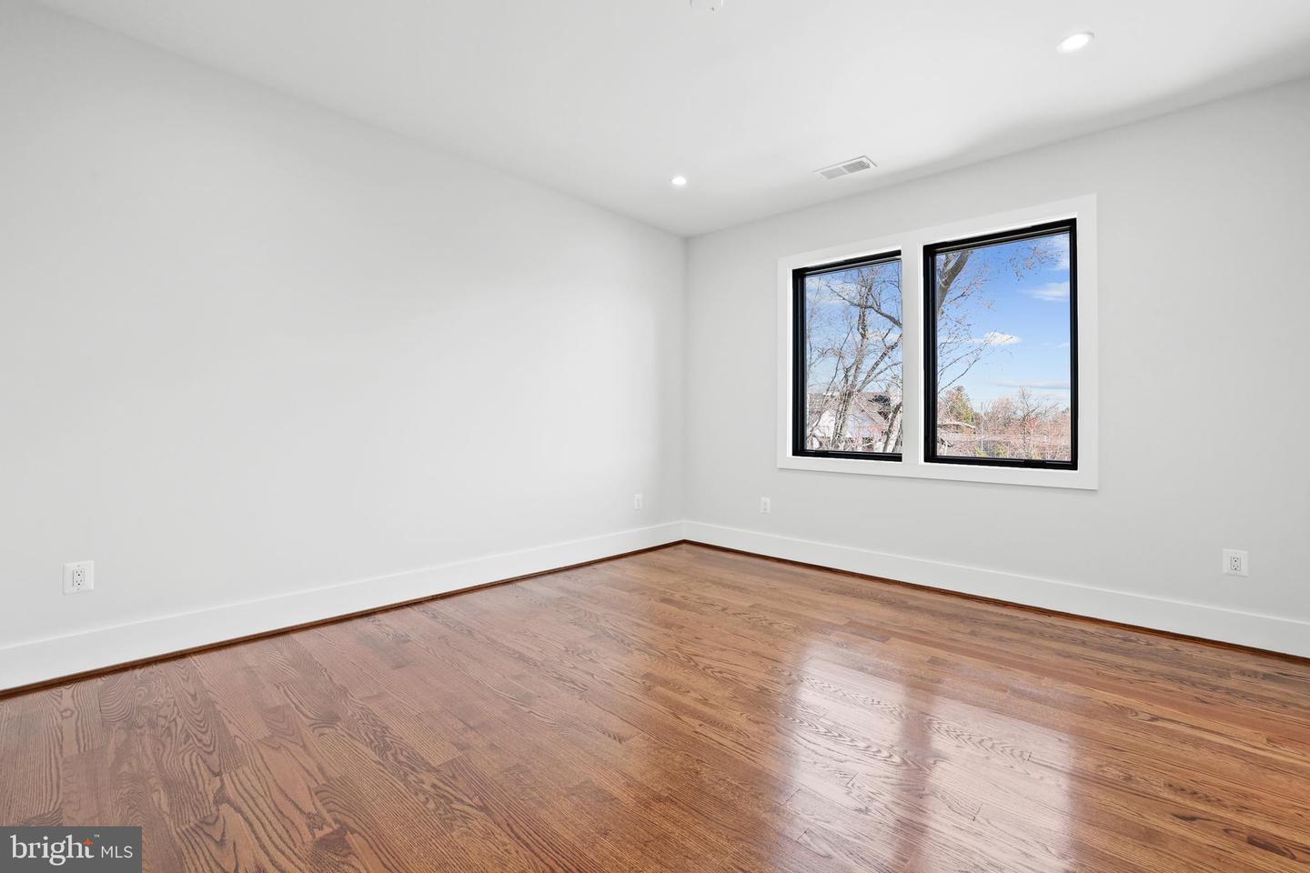 1733 PIMMIT DR, FALLS CHURCH, Virginia 22043, 8 Bedrooms Bedrooms, ,6 BathroomsBathrooms,Residential,For sale,1733 PIMMIT DR,VAFX2242426 MLS # VAFX2242426