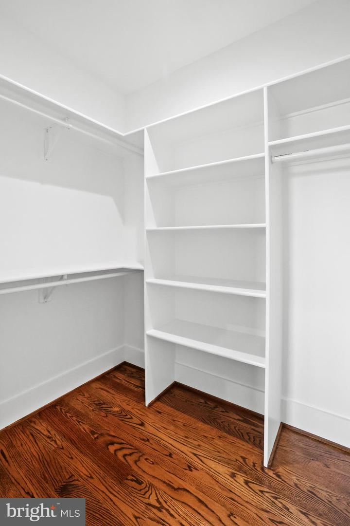 1733 PIMMIT DR, FALLS CHURCH, Virginia 22043, 8 Bedrooms Bedrooms, ,6 BathroomsBathrooms,Residential,For sale,1733 PIMMIT DR,VAFX2242426 MLS # VAFX2242426