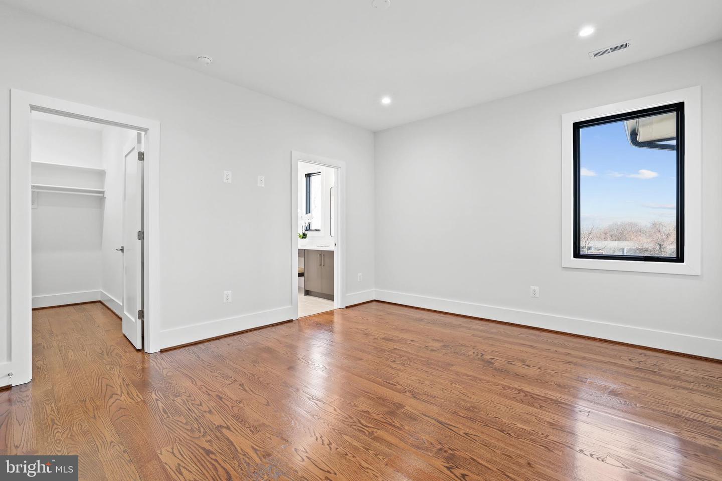 1733 PIMMIT DR, FALLS CHURCH, Virginia 22043, 8 Bedrooms Bedrooms, ,6 BathroomsBathrooms,Residential,For sale,1733 PIMMIT DR,VAFX2242426 MLS # VAFX2242426