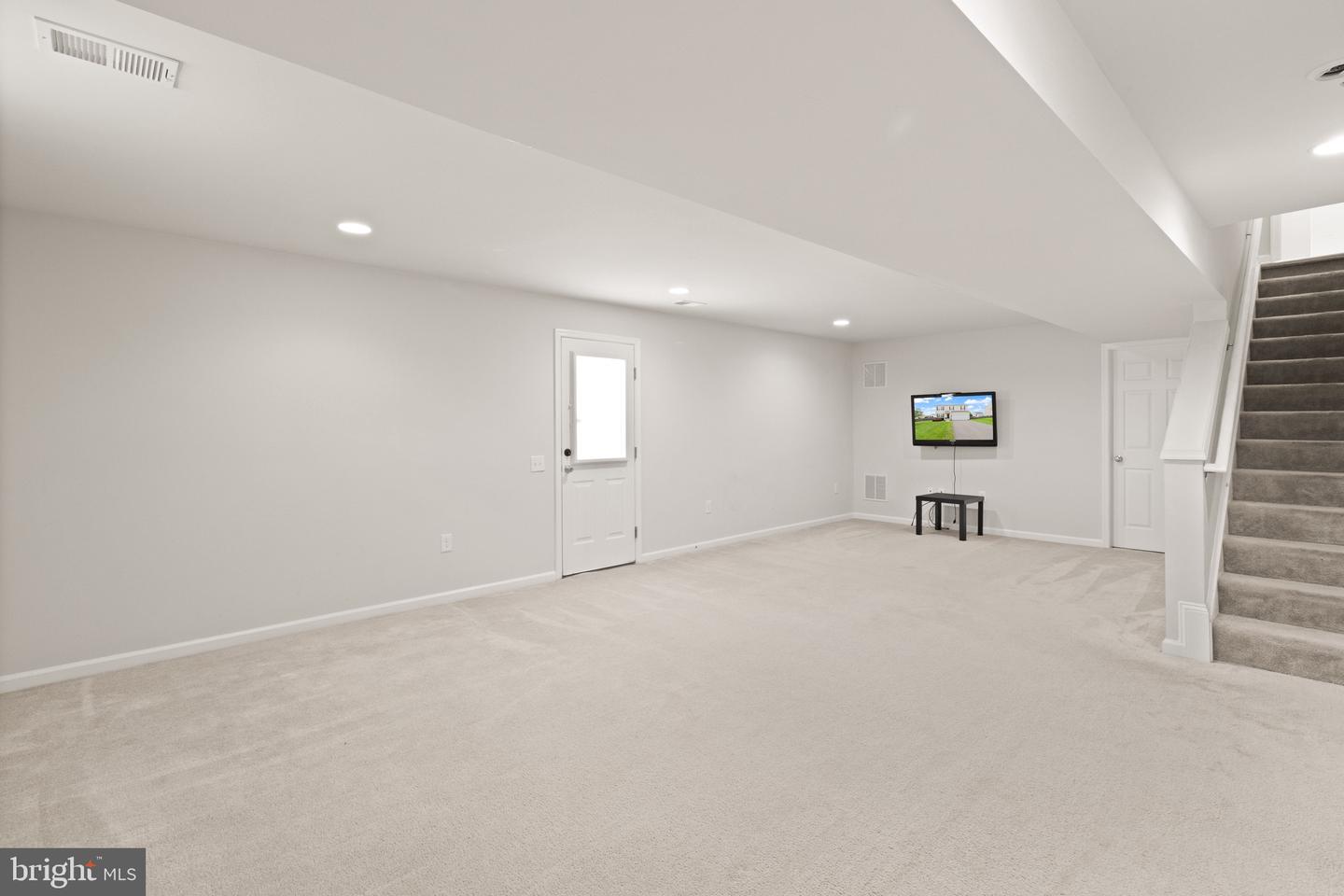 30 IVY SPRING LN, FREDERICKSBURG, Virginia 22406, 7 Bedrooms Bedrooms, ,4 BathroomsBathrooms,Residential,For sale,30 IVY SPRING LN,VAST2039102 MLS # VAST2039102