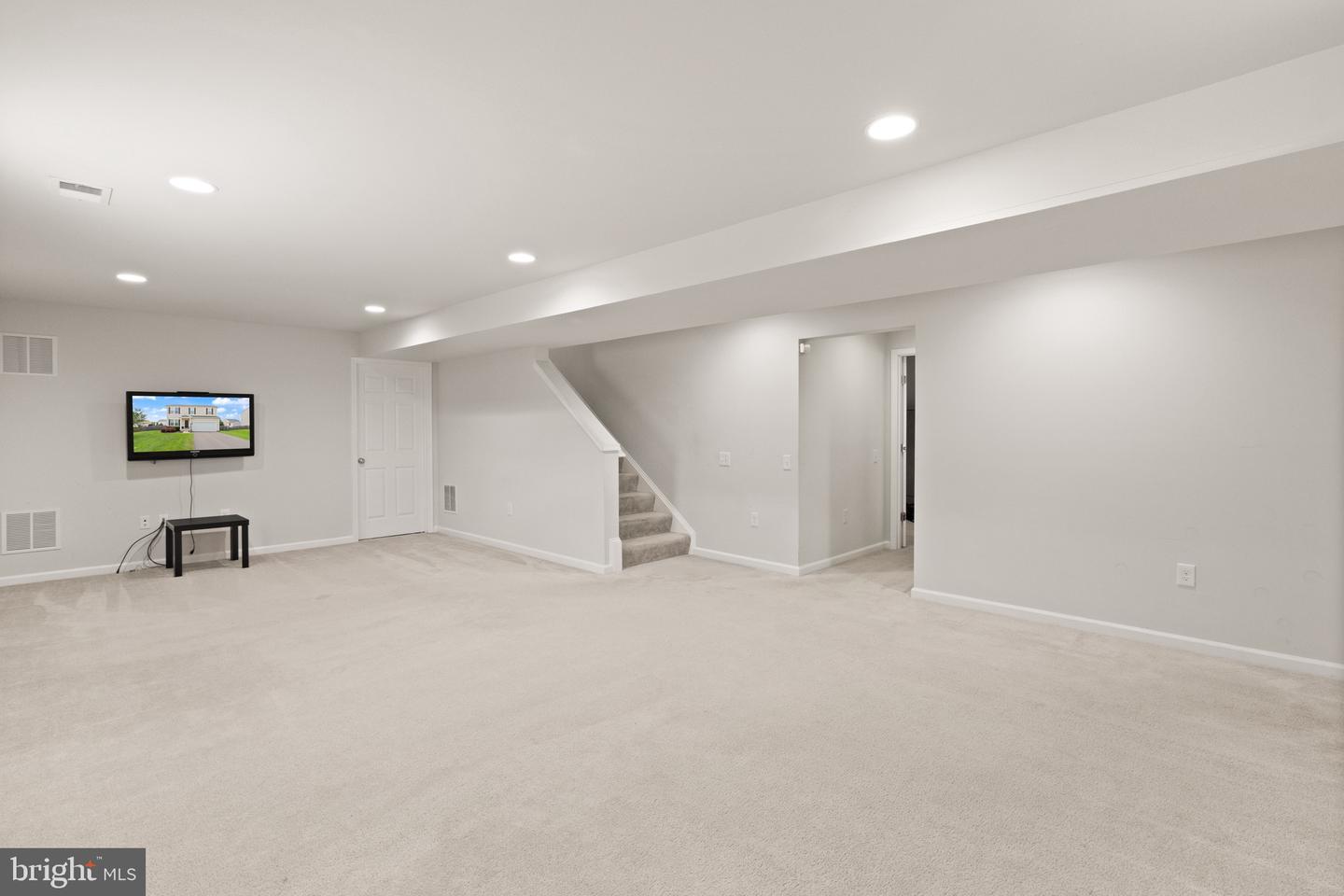 30 IVY SPRING LN, FREDERICKSBURG, Virginia 22406, 7 Bedrooms Bedrooms, ,4 BathroomsBathrooms,Residential,For sale,30 IVY SPRING LN,VAST2039102 MLS # VAST2039102