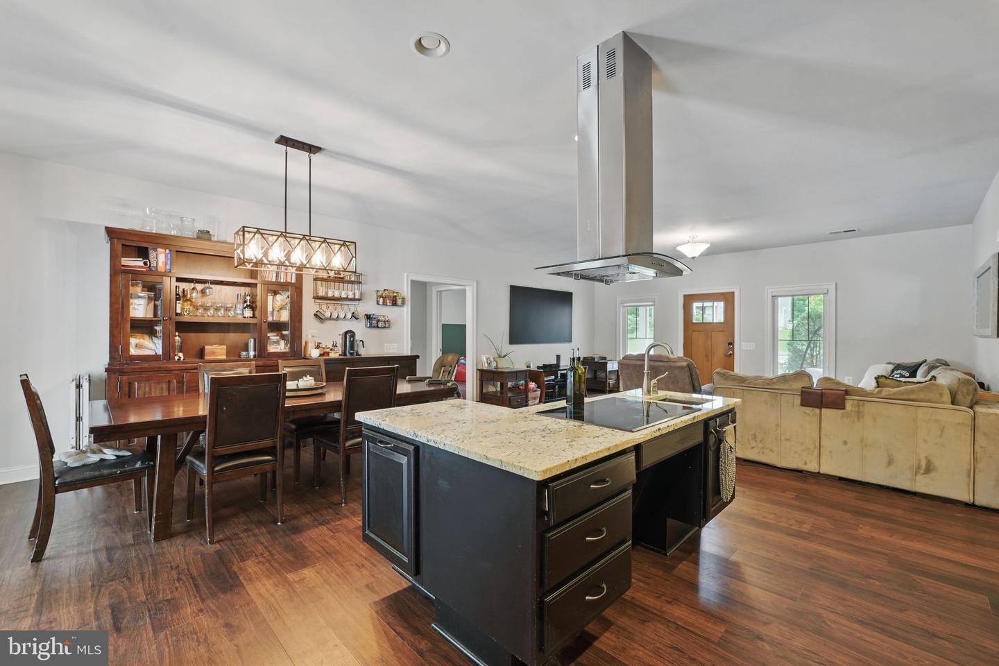 16009 ROLAND PARK PL, GAINESVILLE, Virginia 20155, 5 Bedrooms Bedrooms, ,4 BathroomsBathrooms,Residential,For sale,16009 ROLAND PARK PL,VAPW2095278 MLS # VAPW2095278