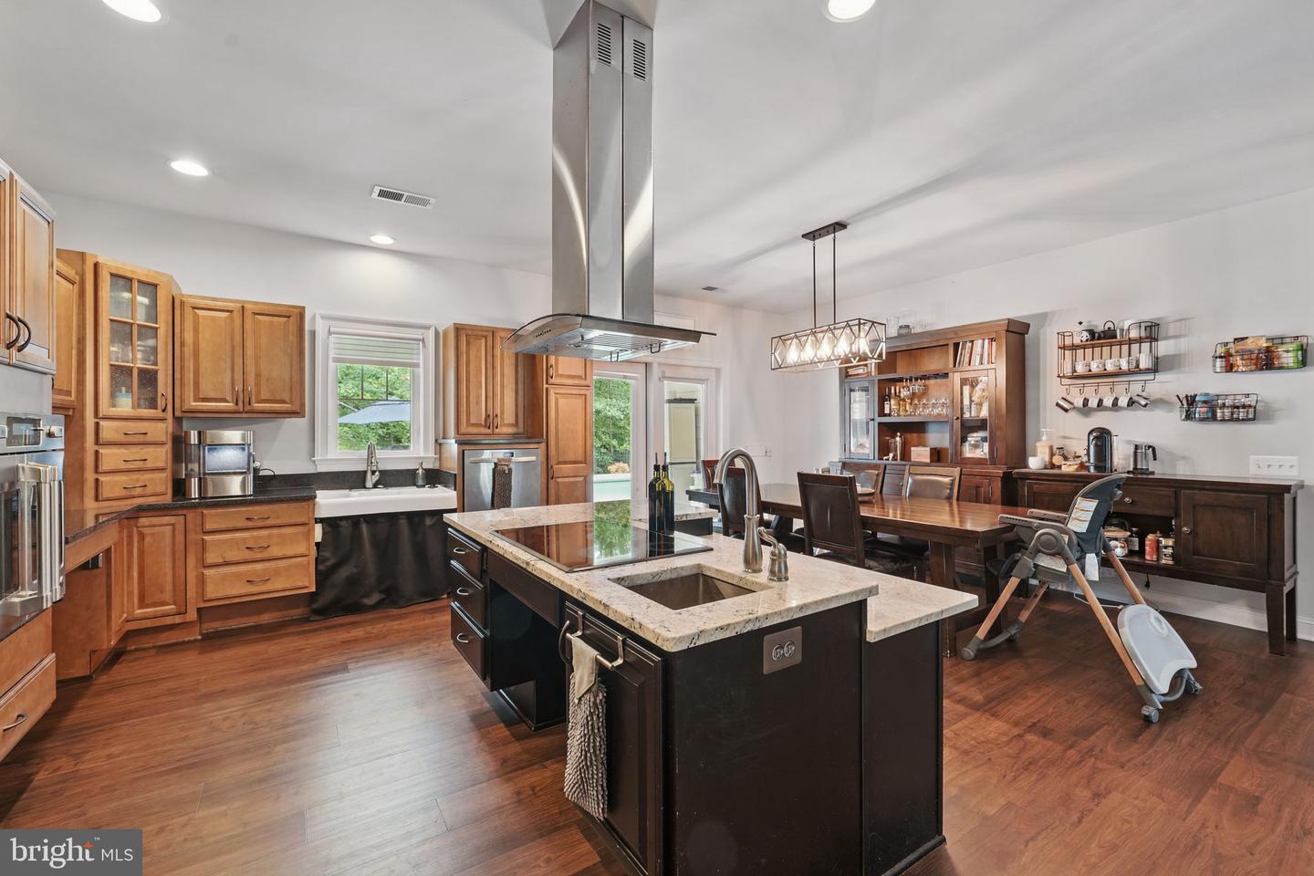 16009 ROLAND PARK PL, GAINESVILLE, Virginia 20155, 5 Bedrooms Bedrooms, ,4 BathroomsBathrooms,Residential,For sale,16009 ROLAND PARK PL,VAPW2095278 MLS # VAPW2095278