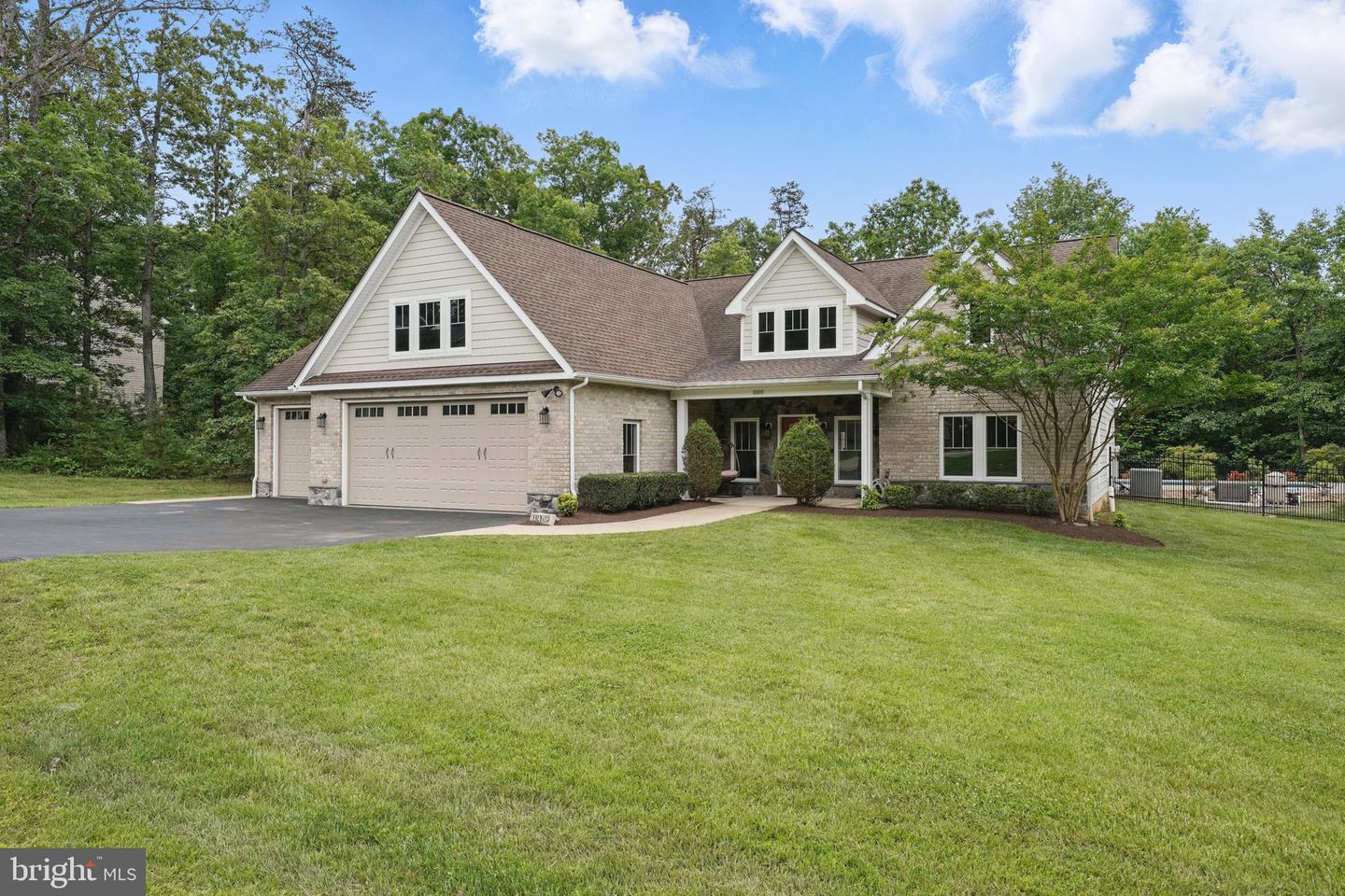 16009 ROLAND PARK PL, GAINESVILLE, Virginia 20155, 5 Bedrooms Bedrooms, ,4 BathroomsBathrooms,Residential,For sale,16009 ROLAND PARK PL,VAPW2095278 MLS # VAPW2095278