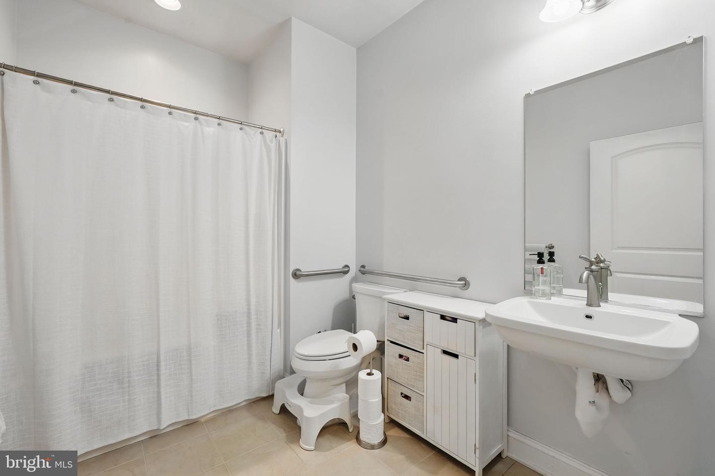 16009 ROLAND PARK PL, GAINESVILLE, Virginia 20155, 5 Bedrooms Bedrooms, ,4 BathroomsBathrooms,Residential,For sale,16009 ROLAND PARK PL,VAPW2095278 MLS # VAPW2095278