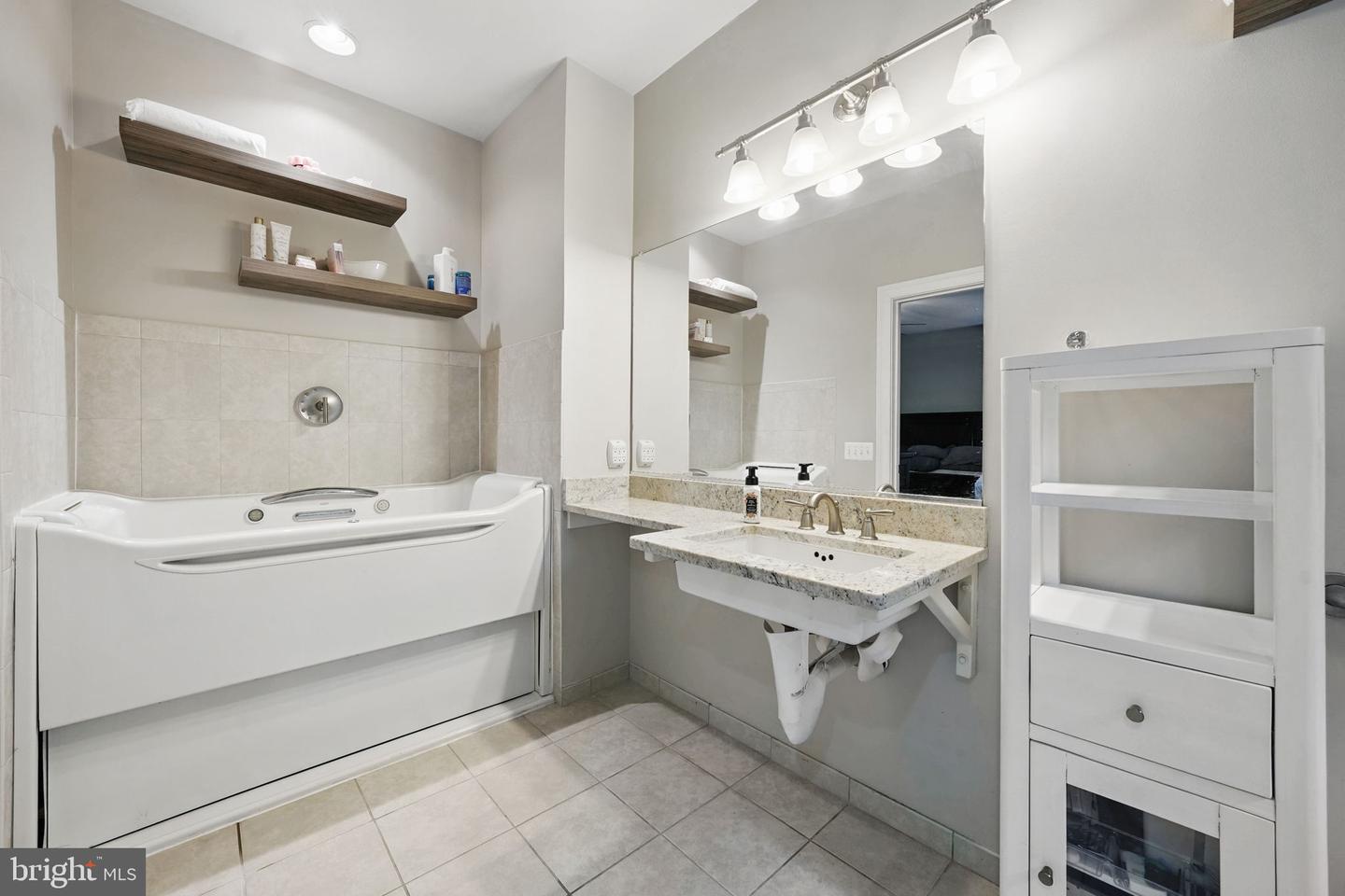 16009 ROLAND PARK PL, GAINESVILLE, Virginia 20155, 5 Bedrooms Bedrooms, ,4 BathroomsBathrooms,Residential,For sale,16009 ROLAND PARK PL,VAPW2095278 MLS # VAPW2095278