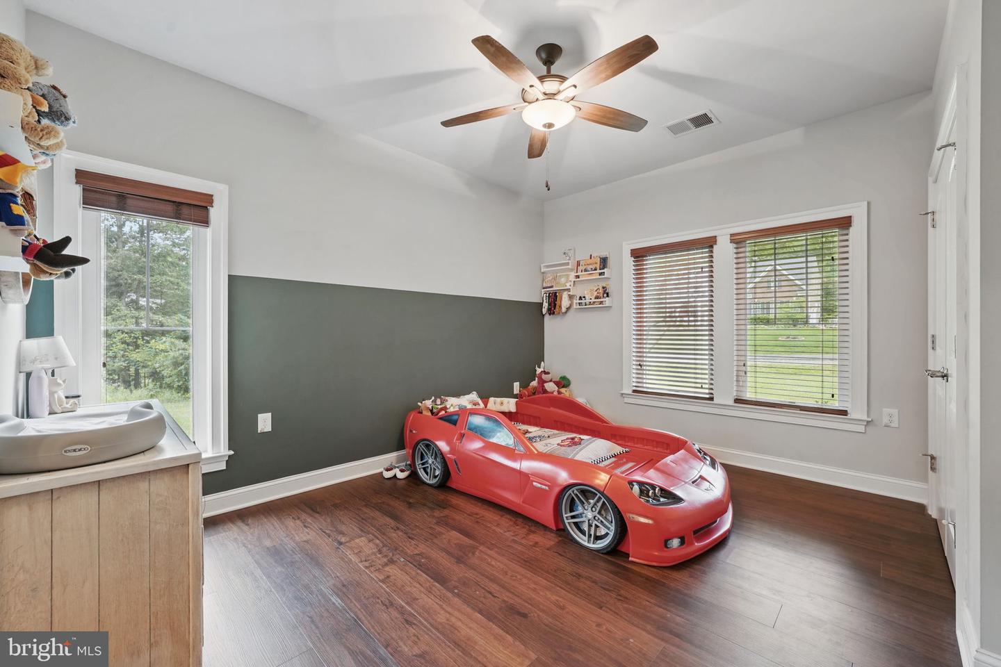 16009 ROLAND PARK PL, GAINESVILLE, Virginia 20155, 5 Bedrooms Bedrooms, ,4 BathroomsBathrooms,Residential,For sale,16009 ROLAND PARK PL,VAPW2095278 MLS # VAPW2095278