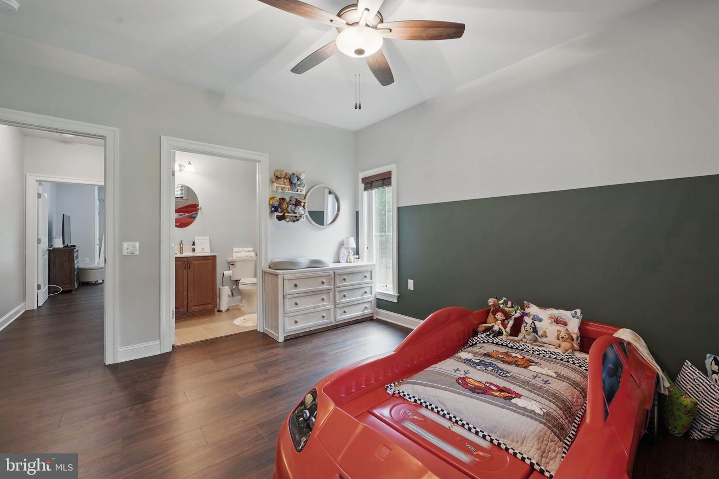 16009 ROLAND PARK PL, GAINESVILLE, Virginia 20155, 5 Bedrooms Bedrooms, ,4 BathroomsBathrooms,Residential,For sale,16009 ROLAND PARK PL,VAPW2095278 MLS # VAPW2095278