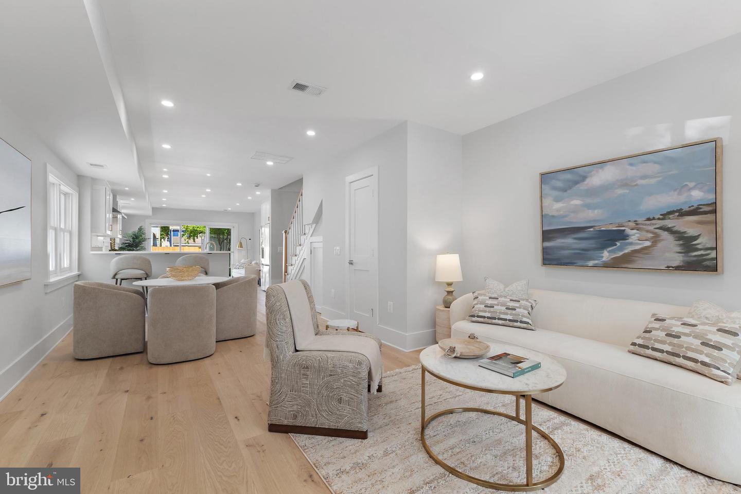 330 N PATRICK ST, ALEXANDRIA, Virginia 22314, 2 Bedrooms Bedrooms, ,2 BathroomsBathrooms,Residential,For sale,330 N PATRICK ST,VAAX2045604 MLS # VAAX2045604