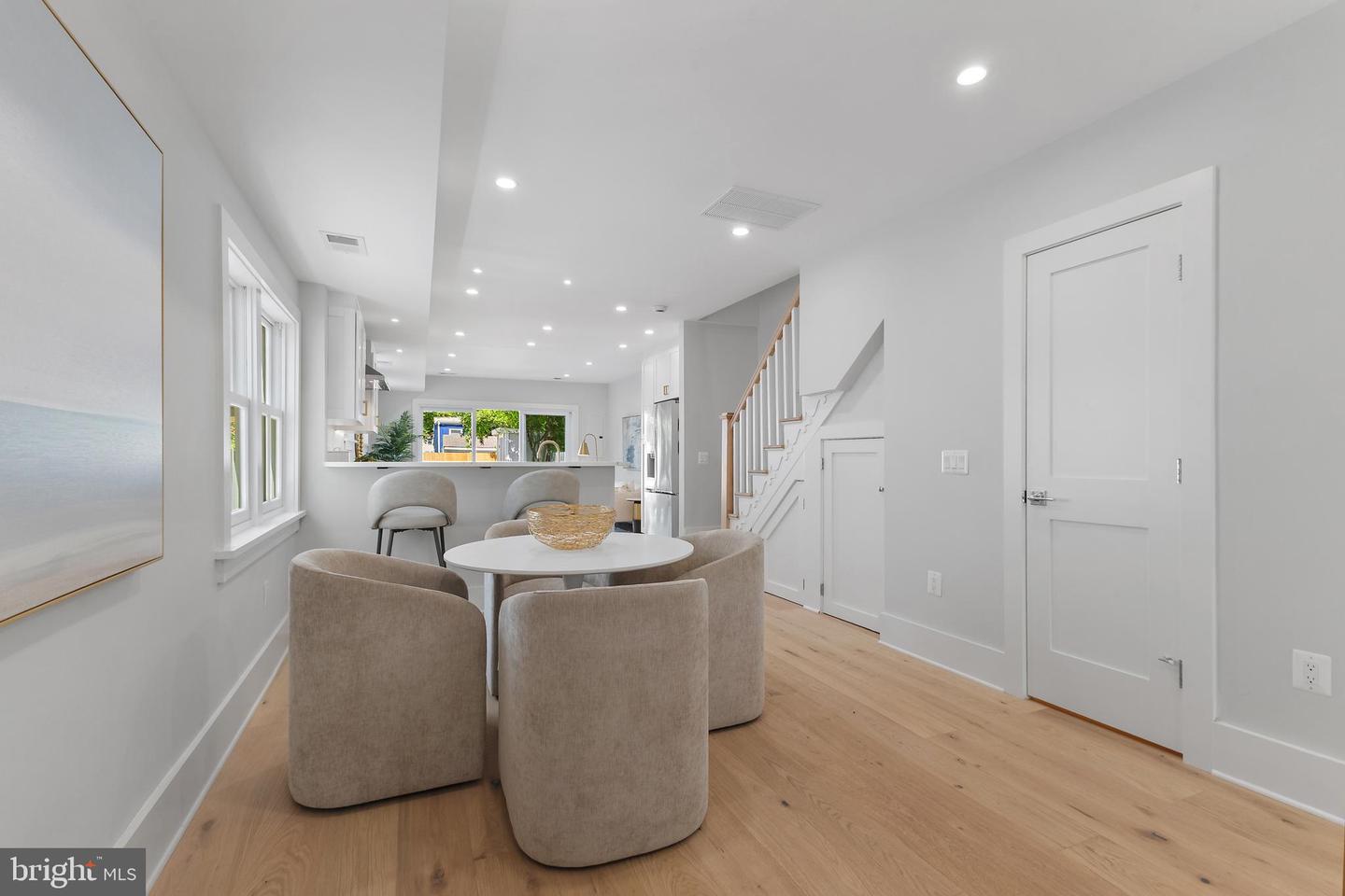 330 N PATRICK ST, ALEXANDRIA, Virginia 22314, 2 Bedrooms Bedrooms, ,2 BathroomsBathrooms,Residential,For sale,330 N PATRICK ST,VAAX2045604 MLS # VAAX2045604