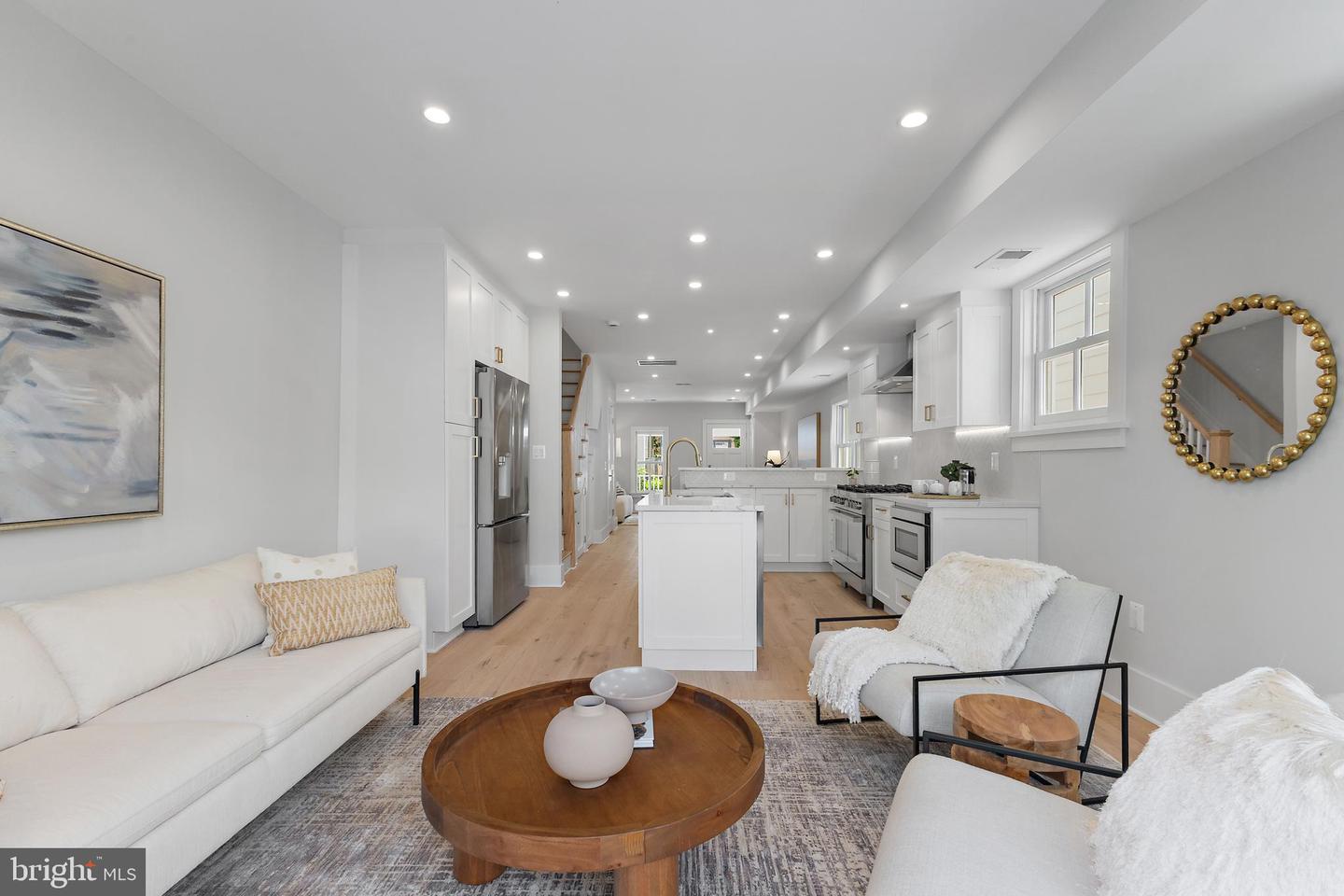 330 N PATRICK ST, ALEXANDRIA, Virginia 22314, 2 Bedrooms Bedrooms, ,2 BathroomsBathrooms,Residential,For sale,330 N PATRICK ST,VAAX2045604 MLS # VAAX2045604