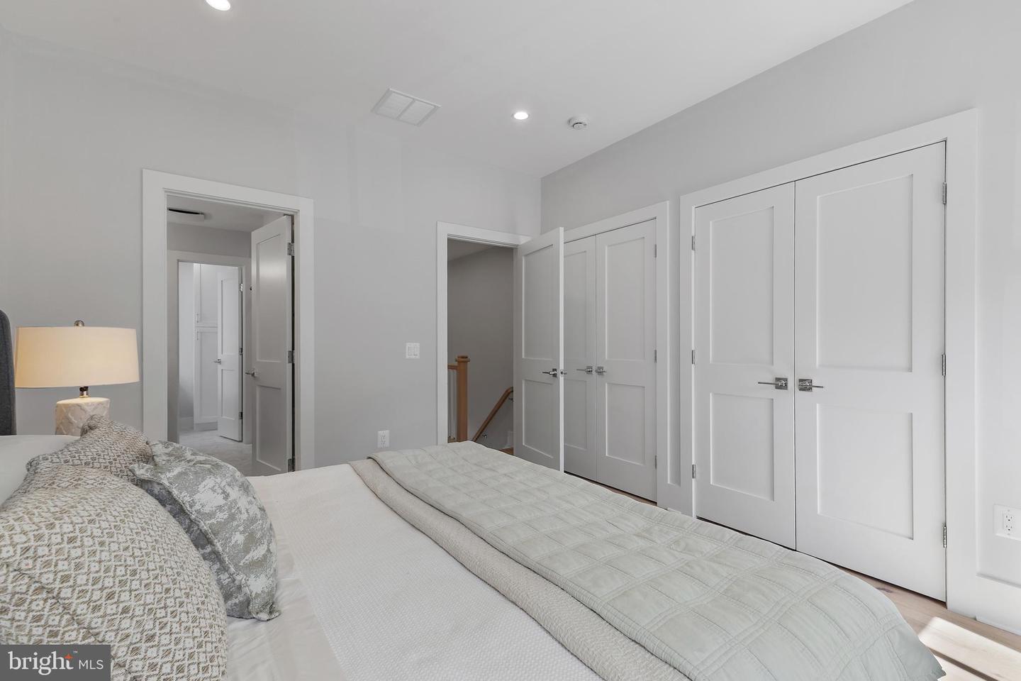 330 N PATRICK ST, ALEXANDRIA, Virginia 22314, 2 Bedrooms Bedrooms, ,2 BathroomsBathrooms,Residential,For sale,330 N PATRICK ST,VAAX2045604 MLS # VAAX2045604